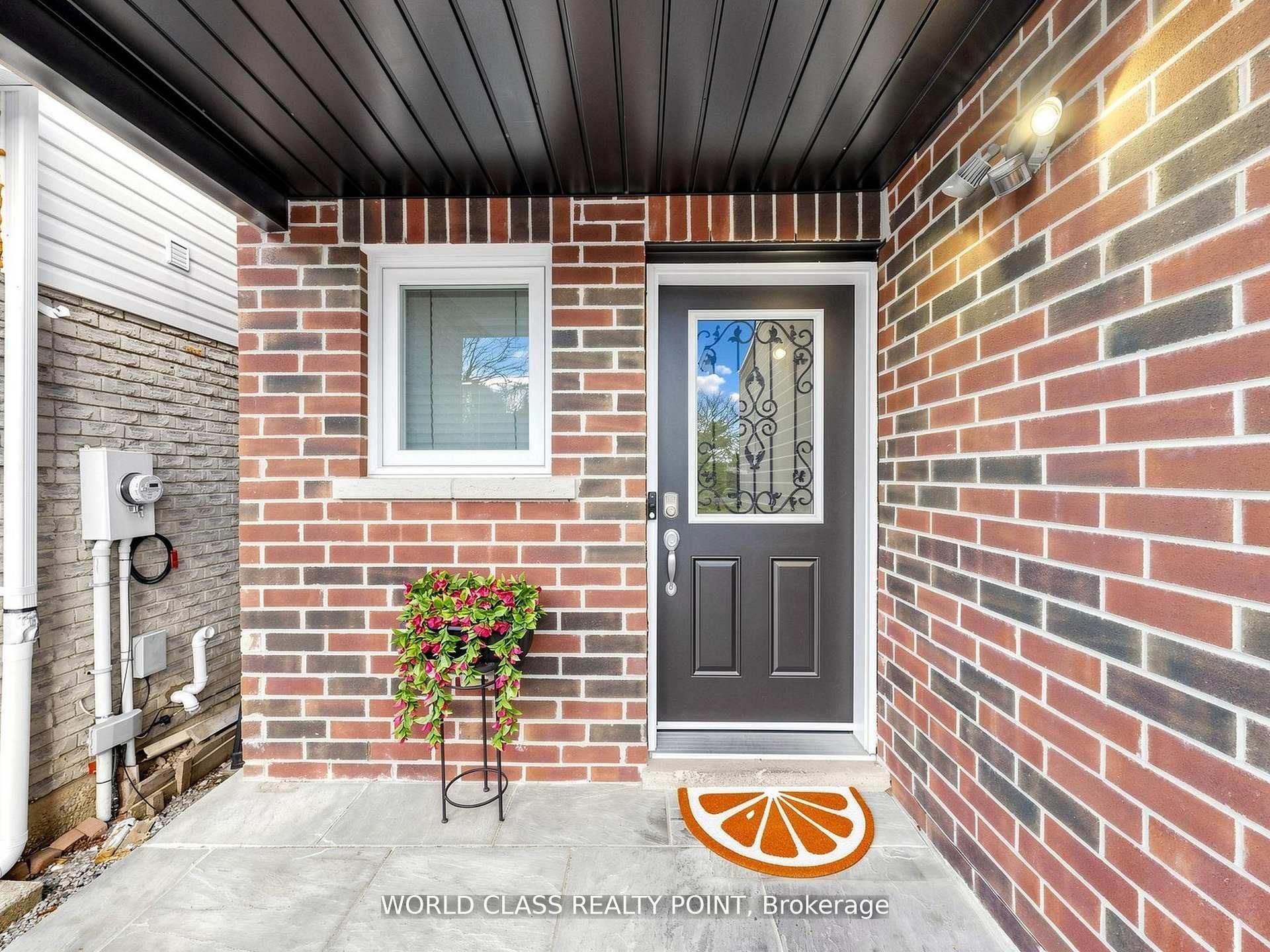1638 Norwill Crescent