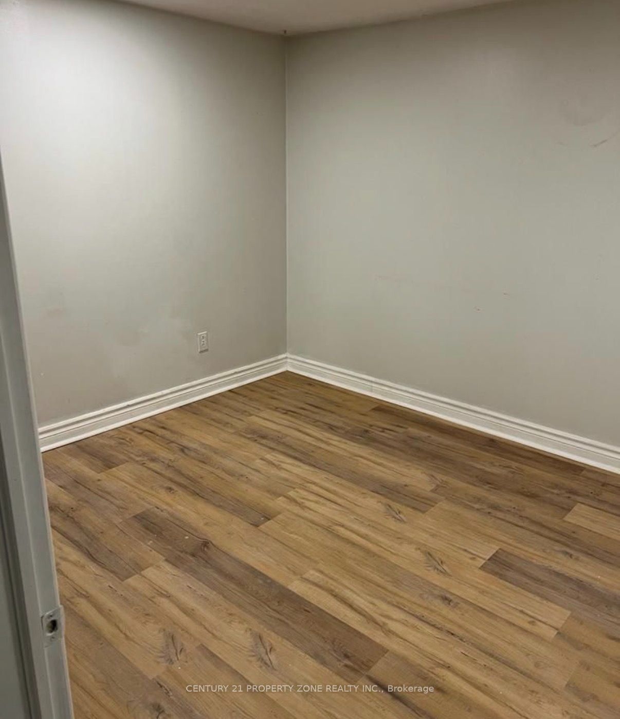 28 Ladore Drive (Basement)
