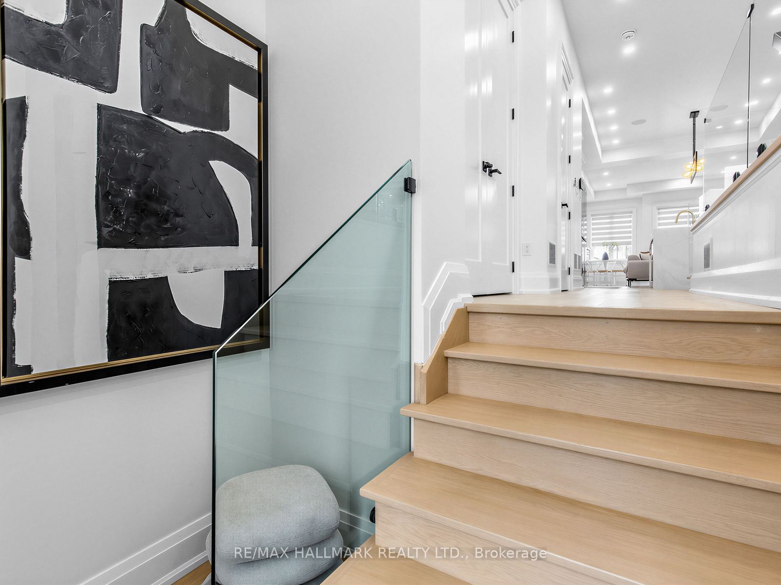 34 Roosevelt Road