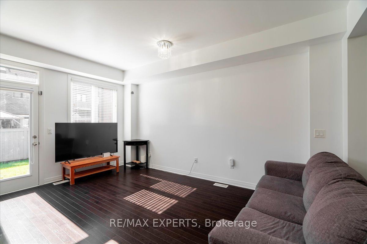 35 Landolfi Way