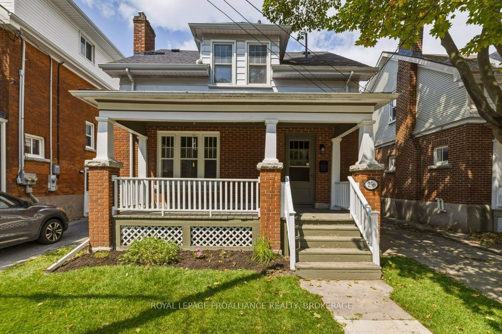 256 Collingwood Street