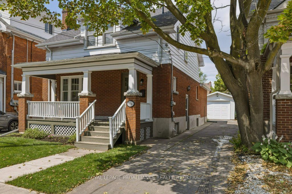256 Collingwood Street