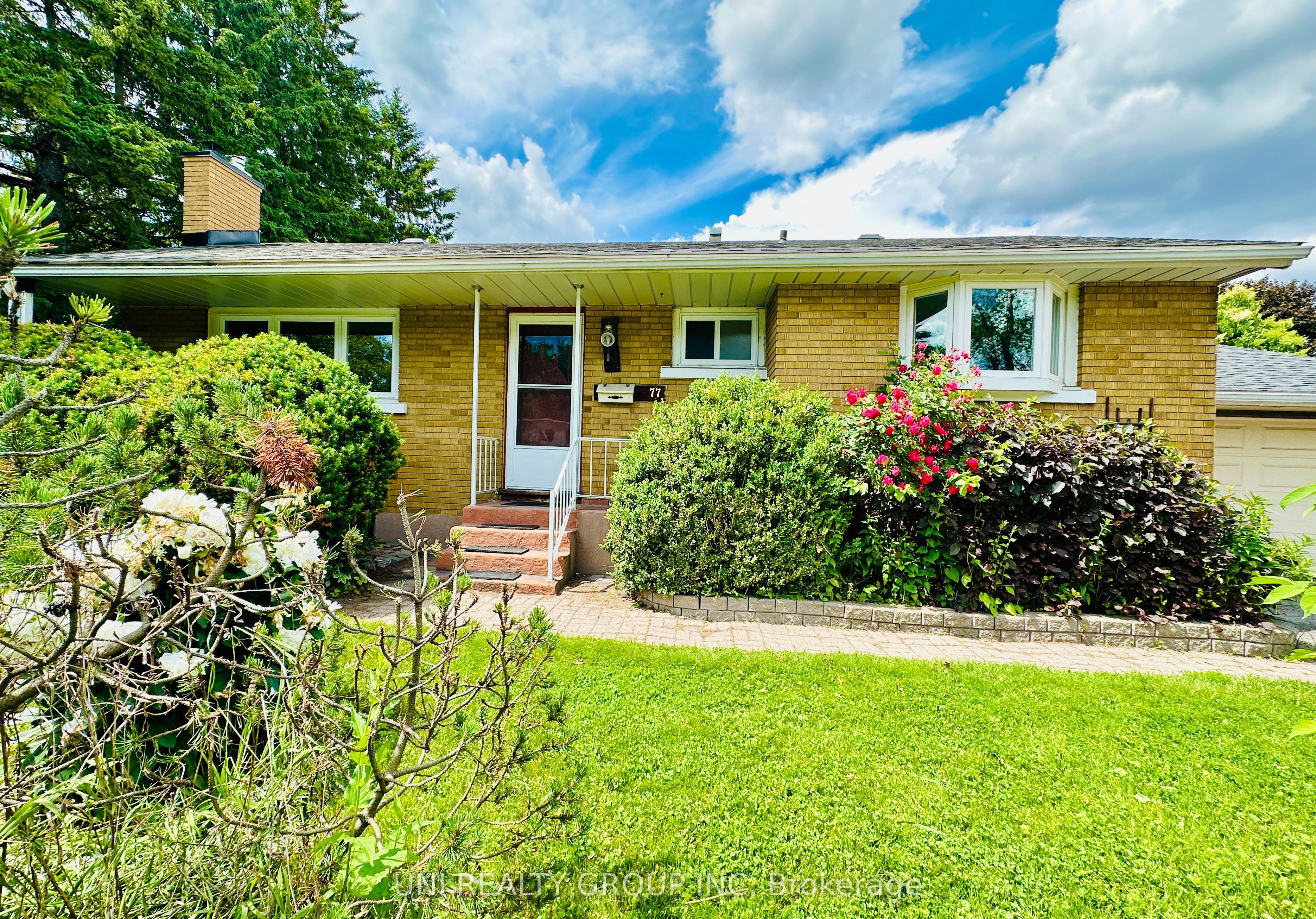 77 Meadowlands Drive