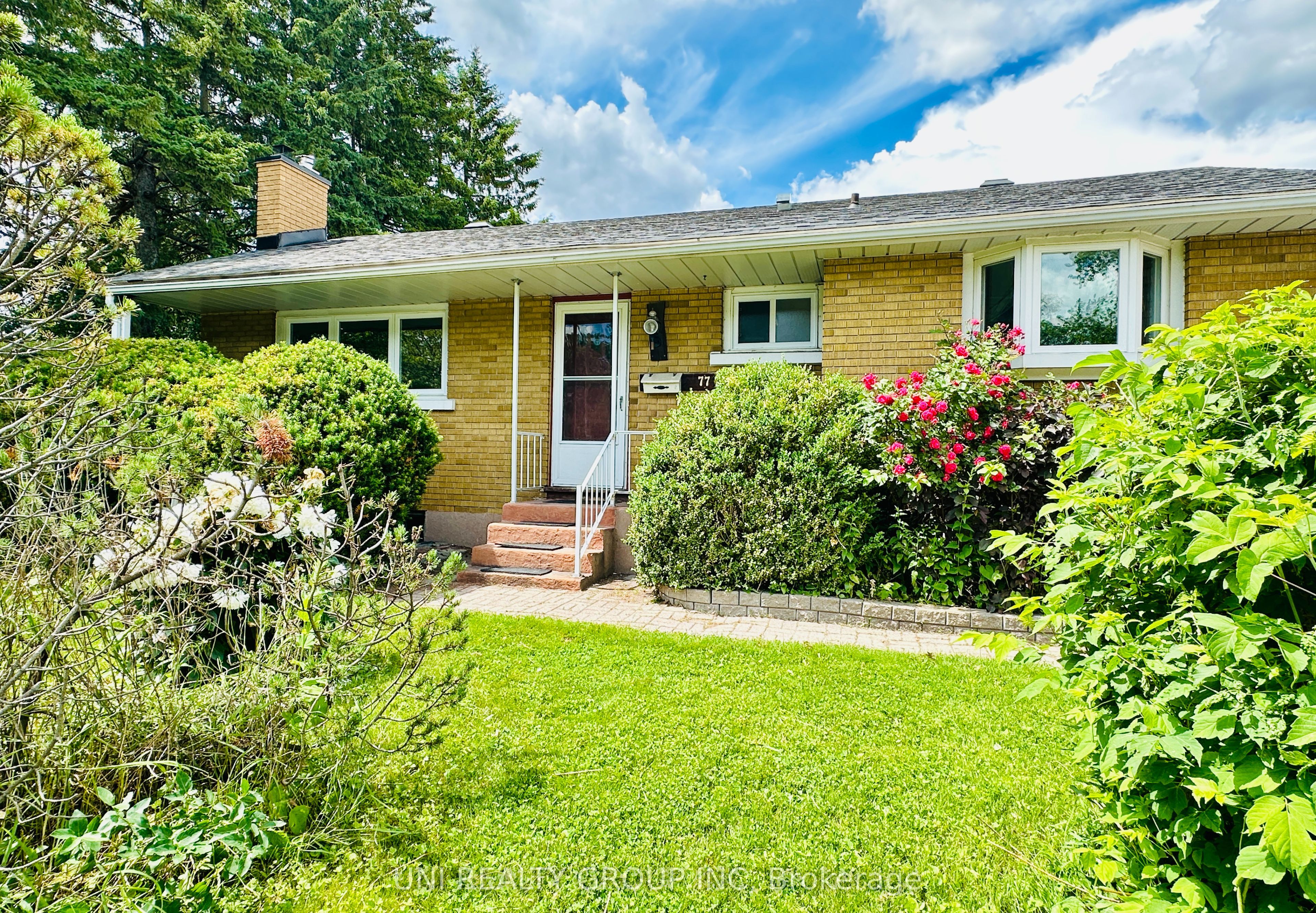 77 Meadowlands Drive