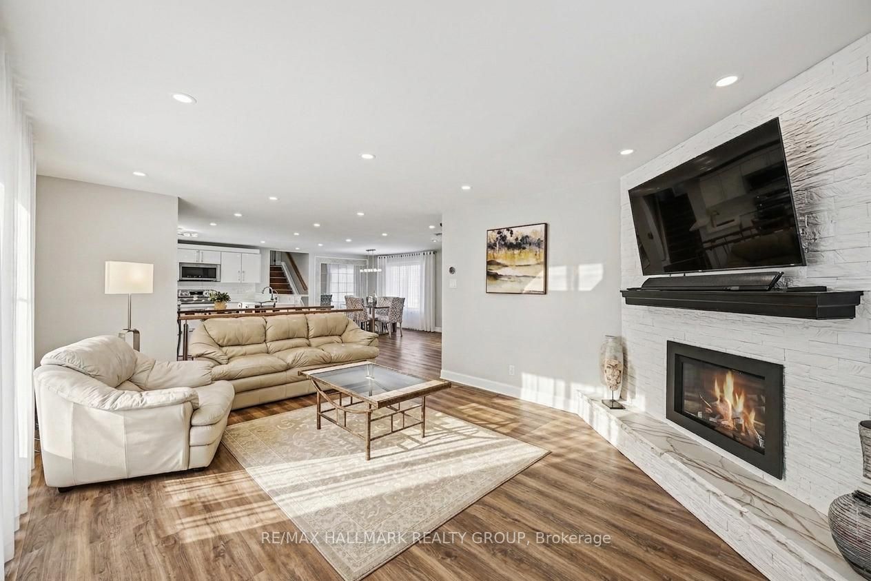 13 Bathurst Street
