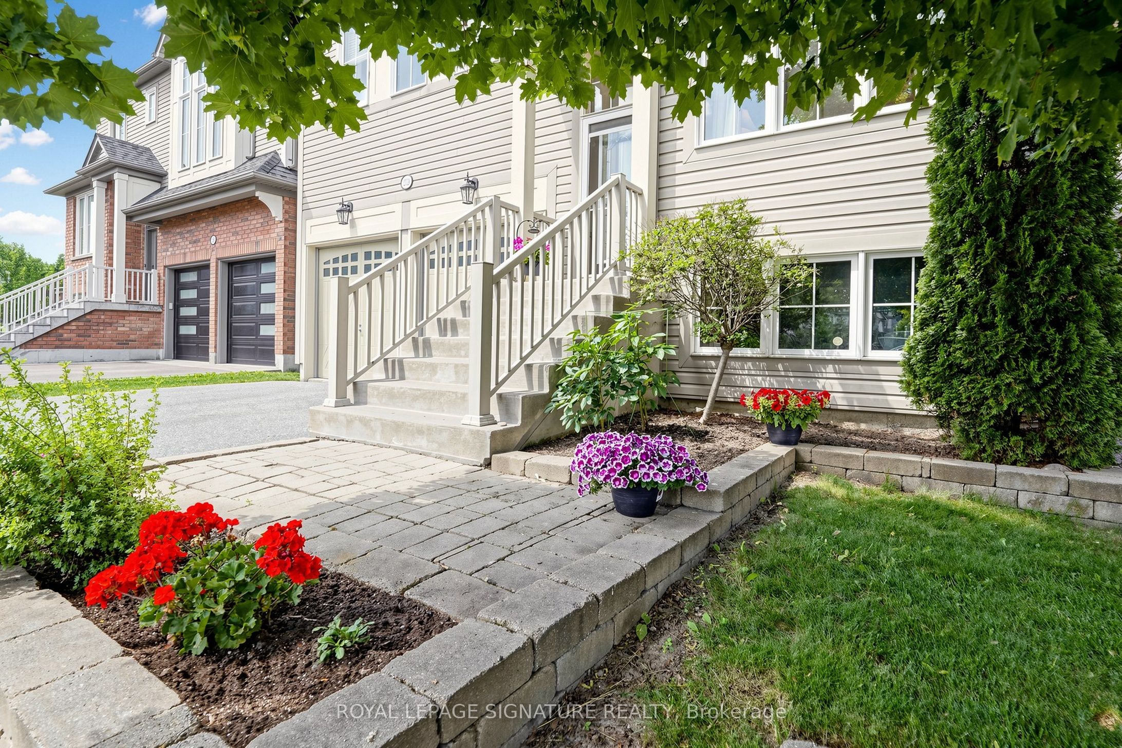 2339 Pilgrim Square