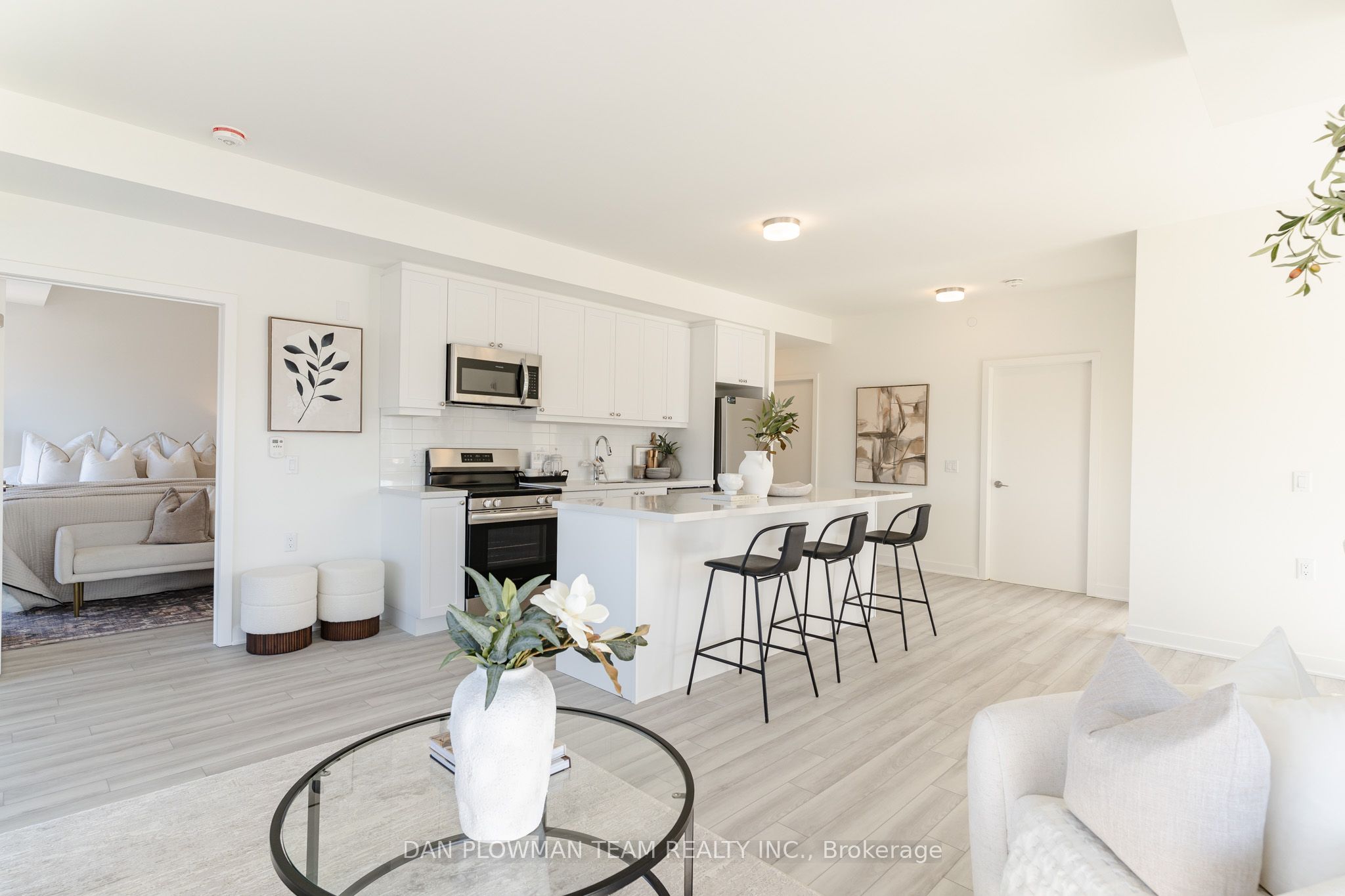 51 Clarington Boulevard 321