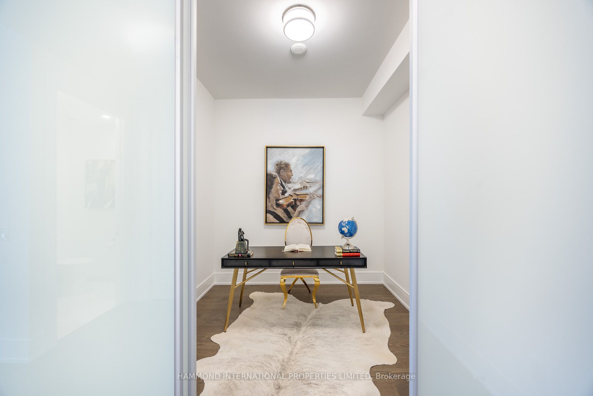 397 Royal Orchard Boulevard 706