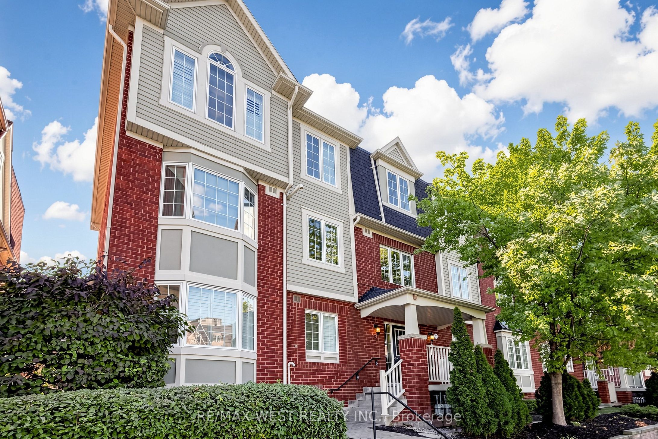 608 Shoreline Drive 1
