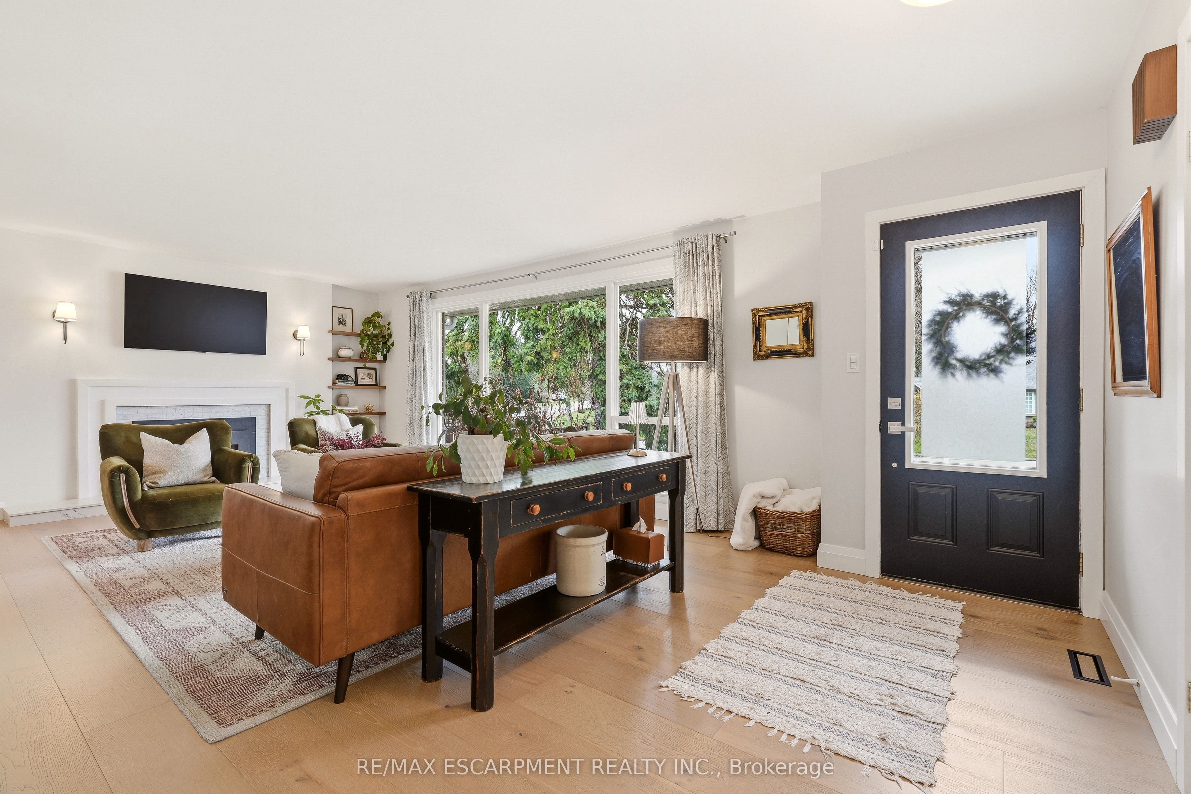 4046 Grapehill Avenue