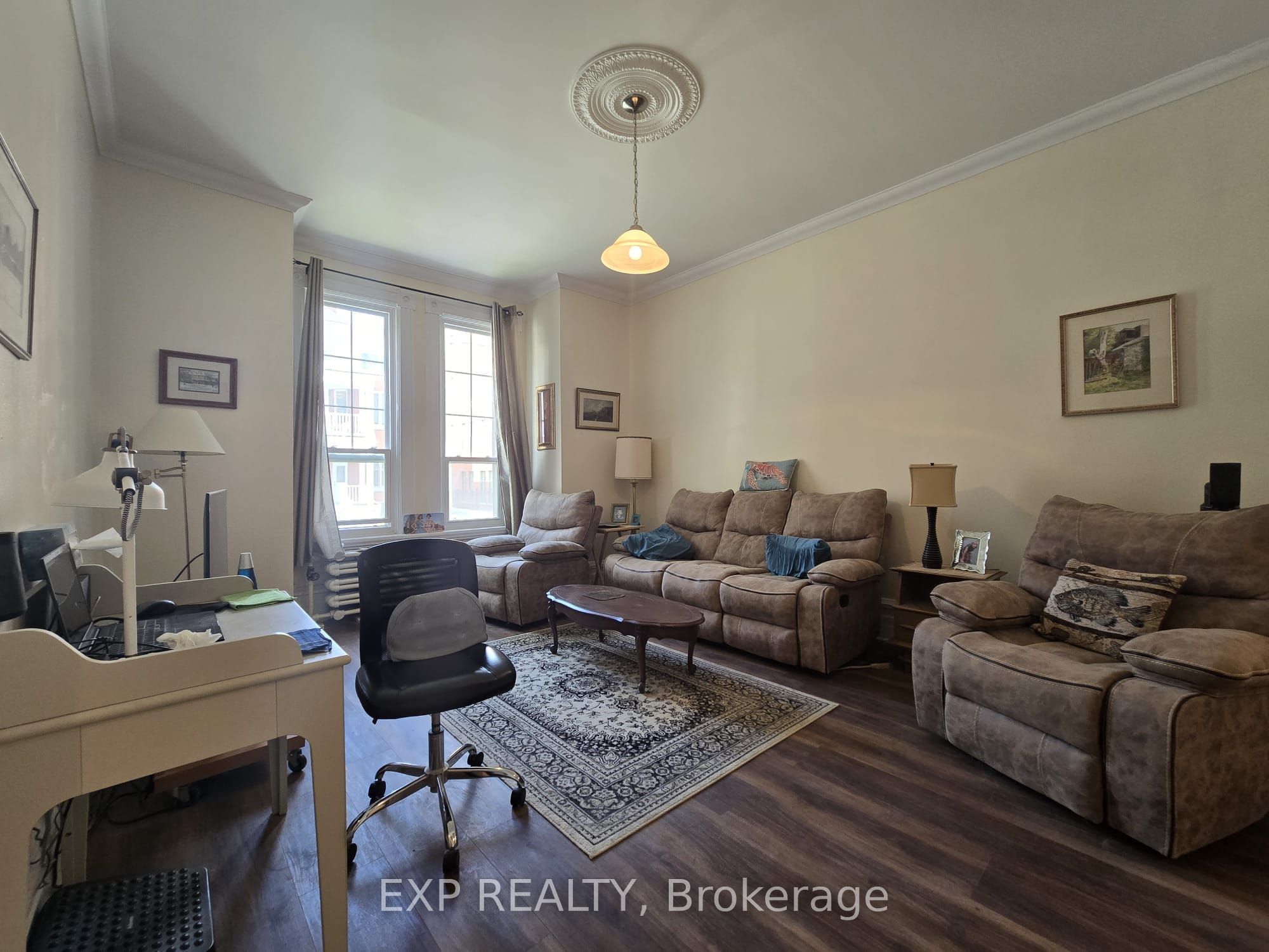 356 Gilmour Street