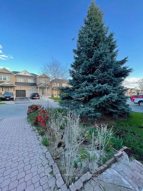 24 Pergola Way
