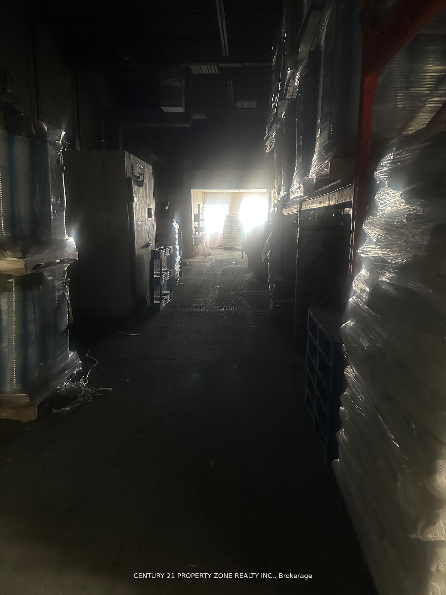 173 ADVANCE Boulevard 43