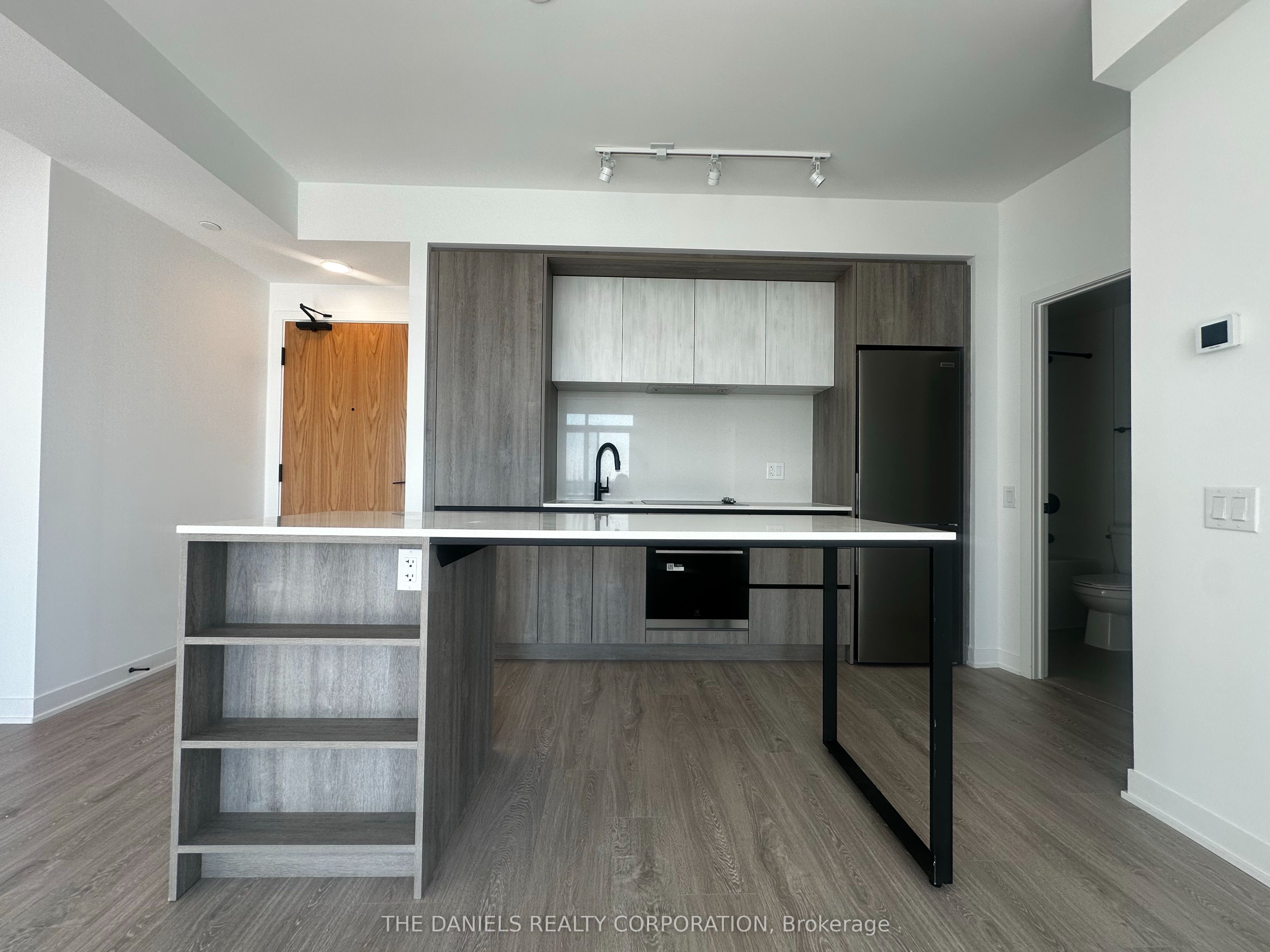 2495 Eglinton Avenue W 2508