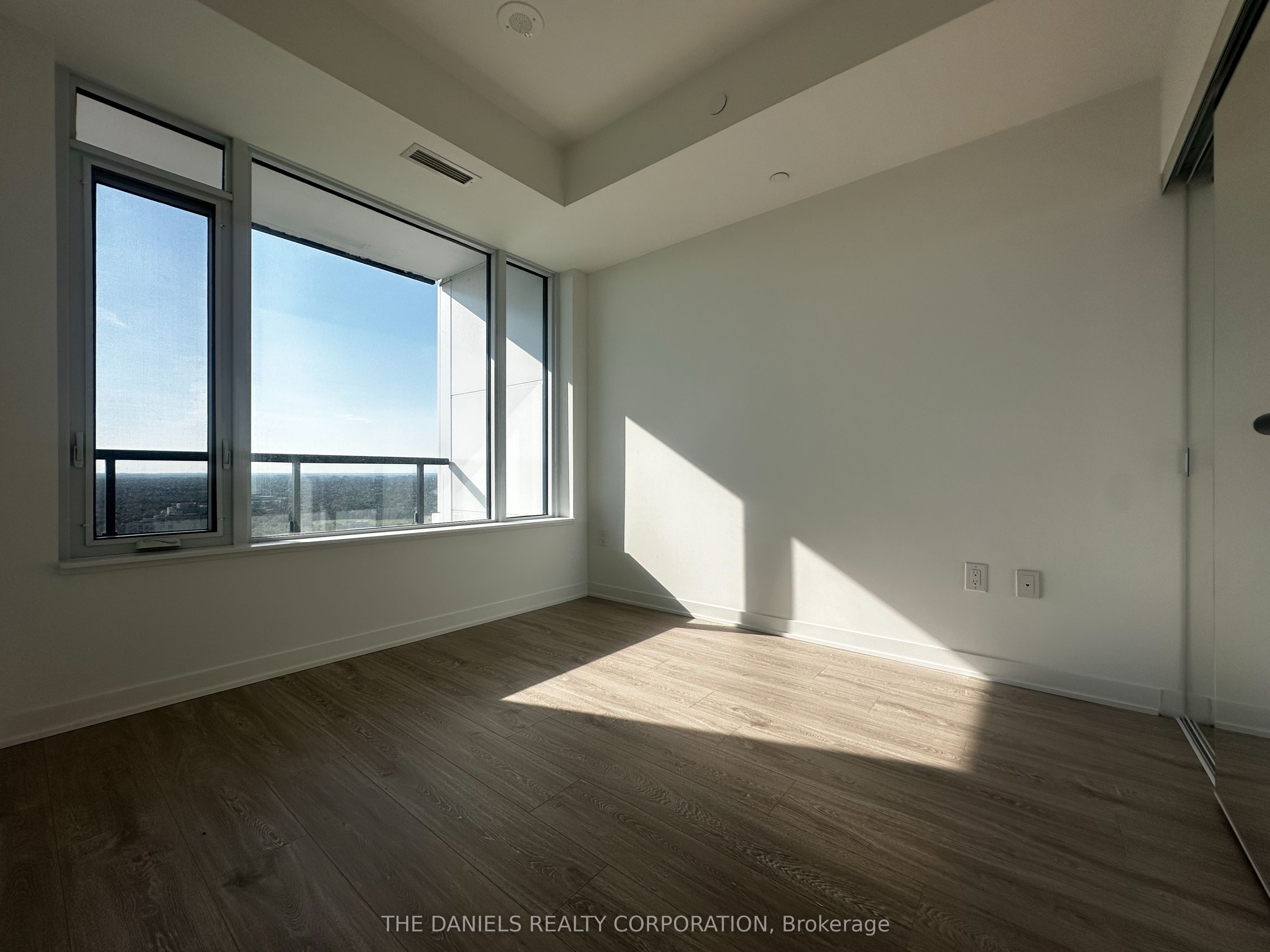 2495 Eglinton Avenue W 2508