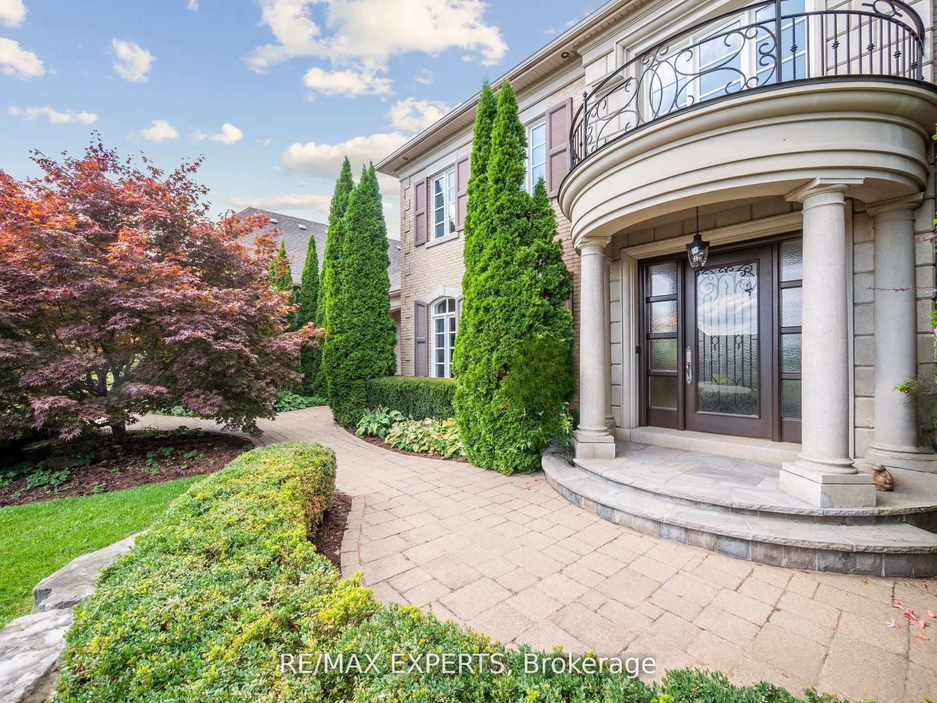 105 Eden Vale Drive S