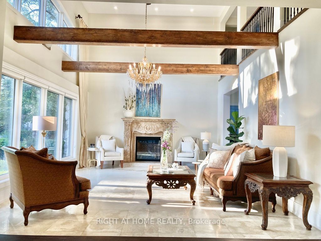 471 Country Club Crescent
