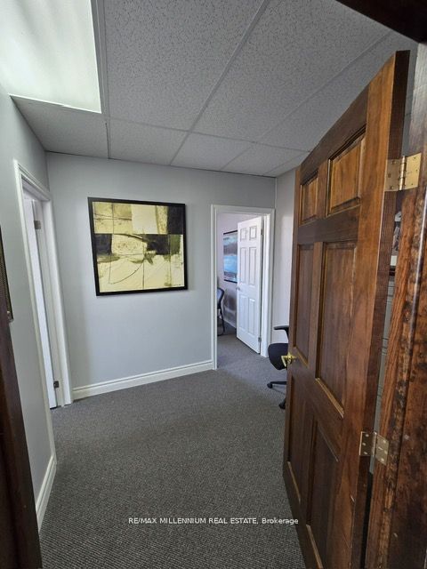 101 Dundas Street W 305