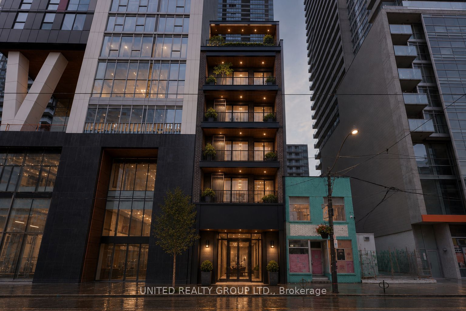 365 King Street W