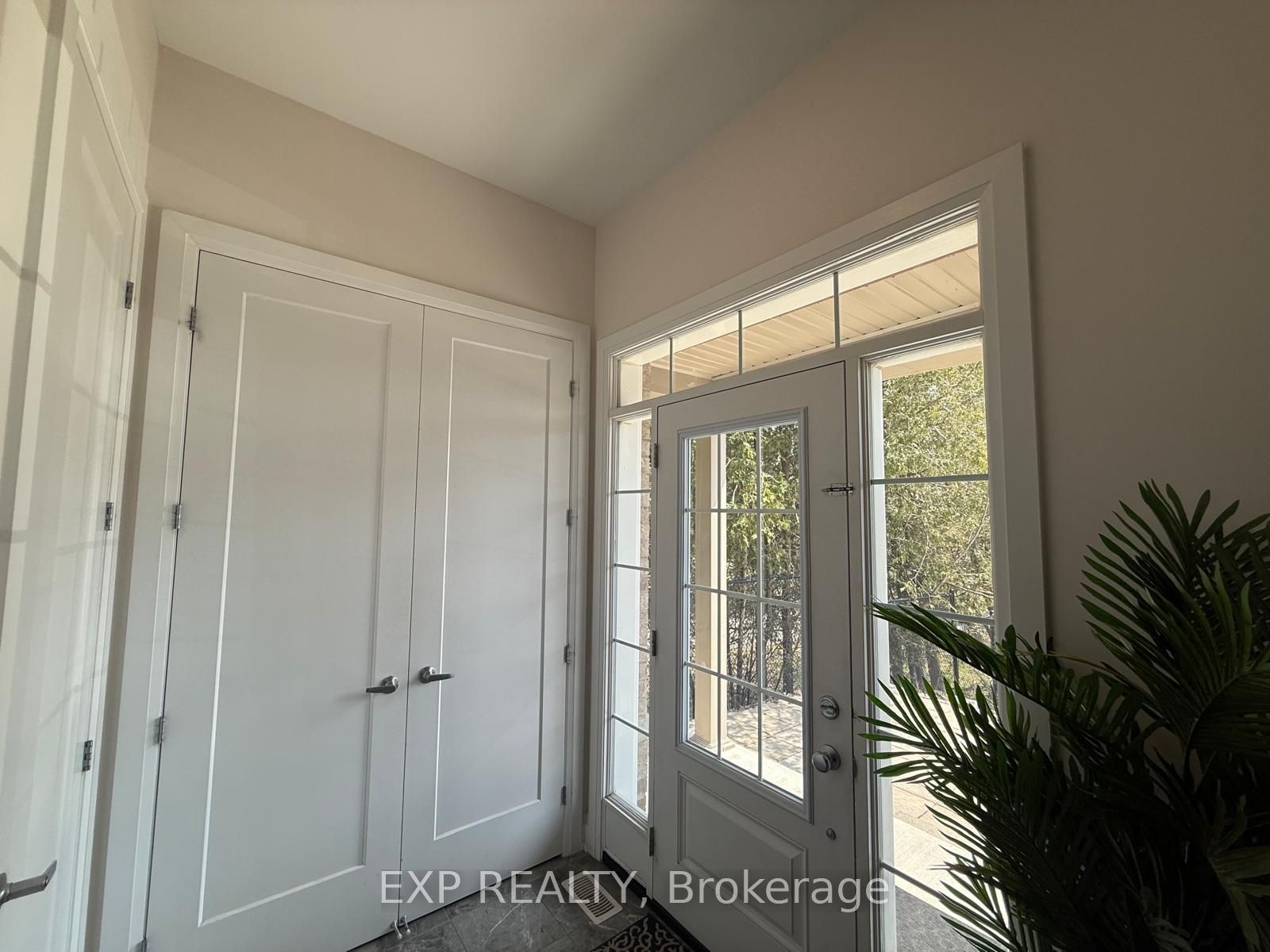 138 RYLAND Street E