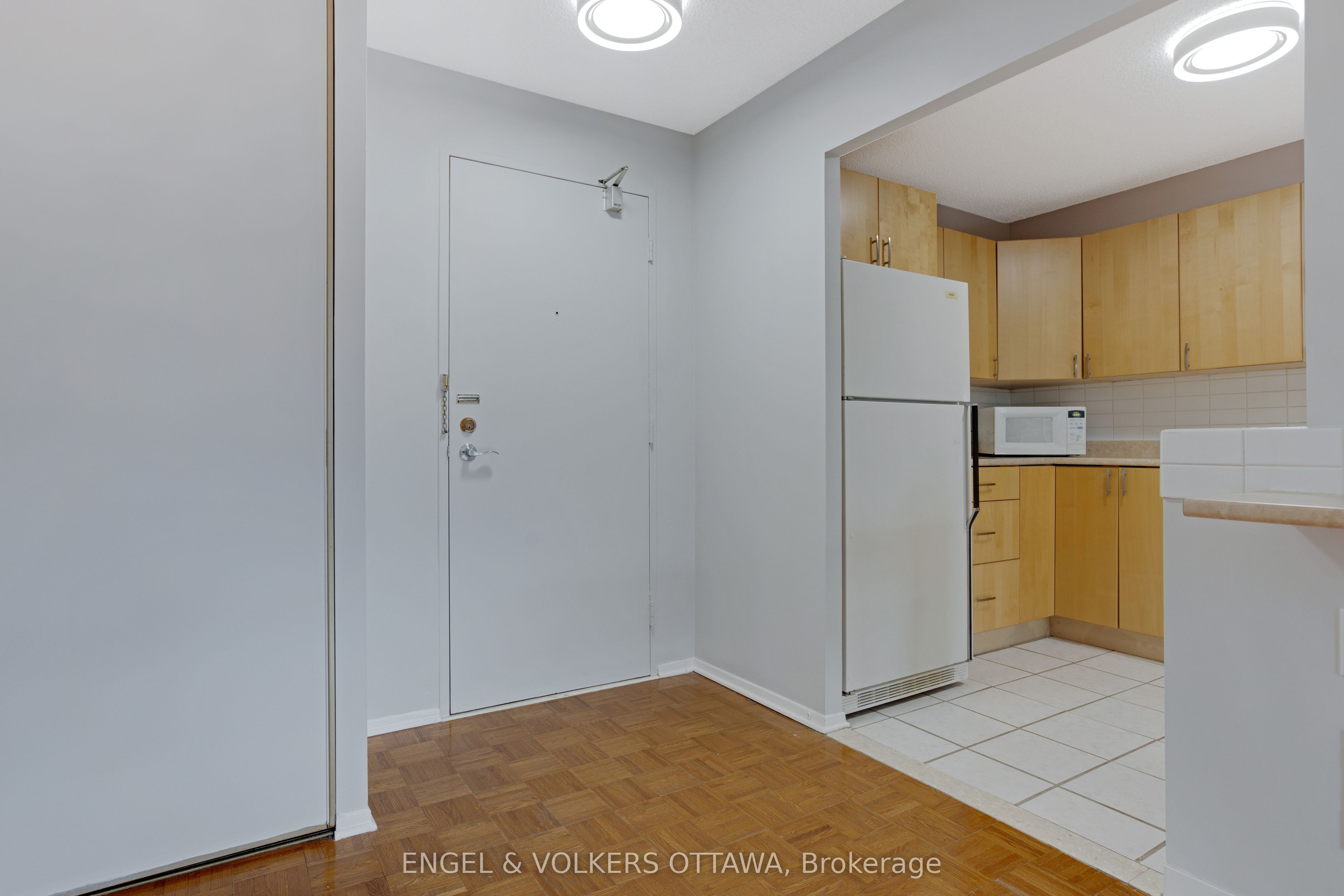 665 Bathgate Drive 301
