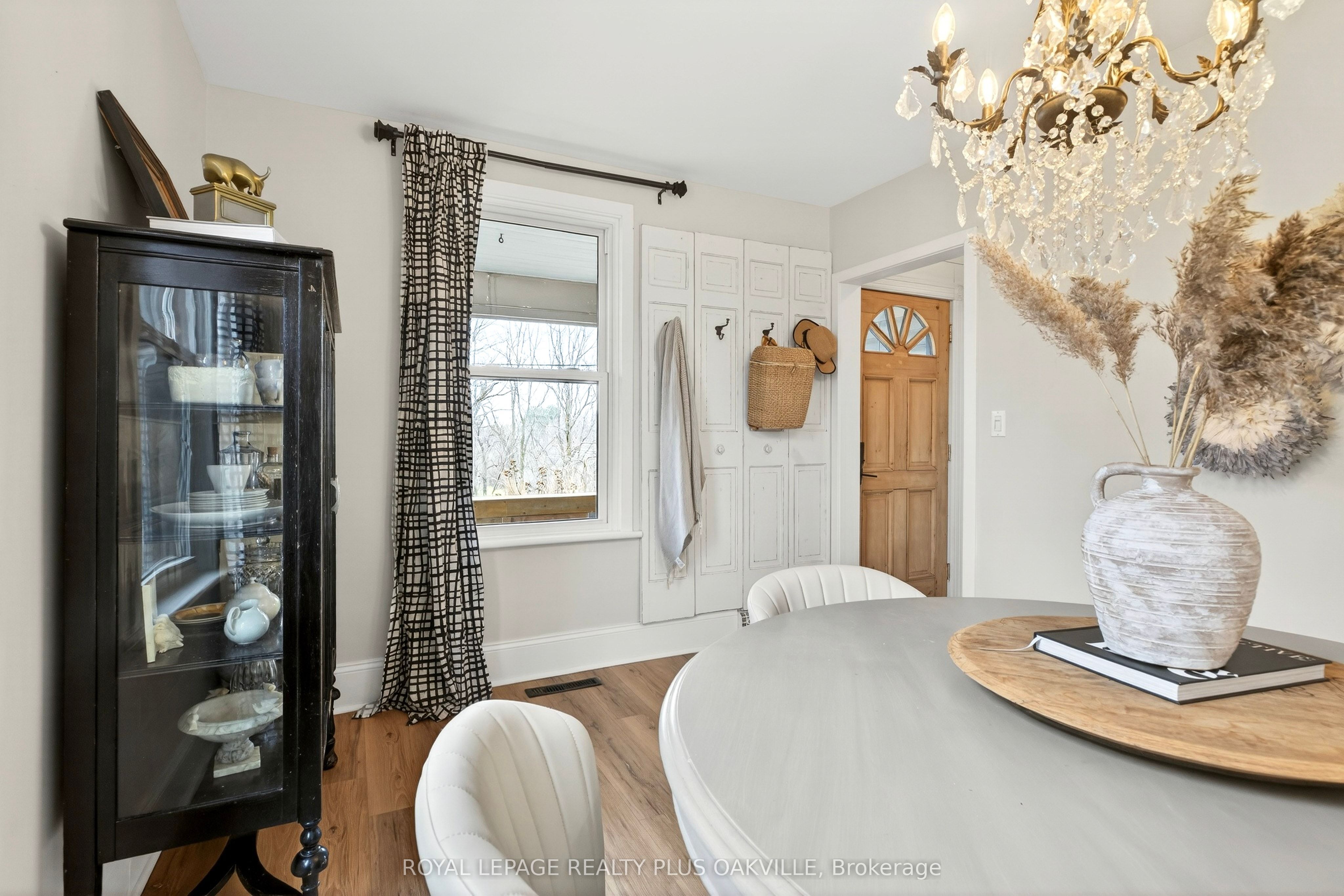 381 Elizabeth Street