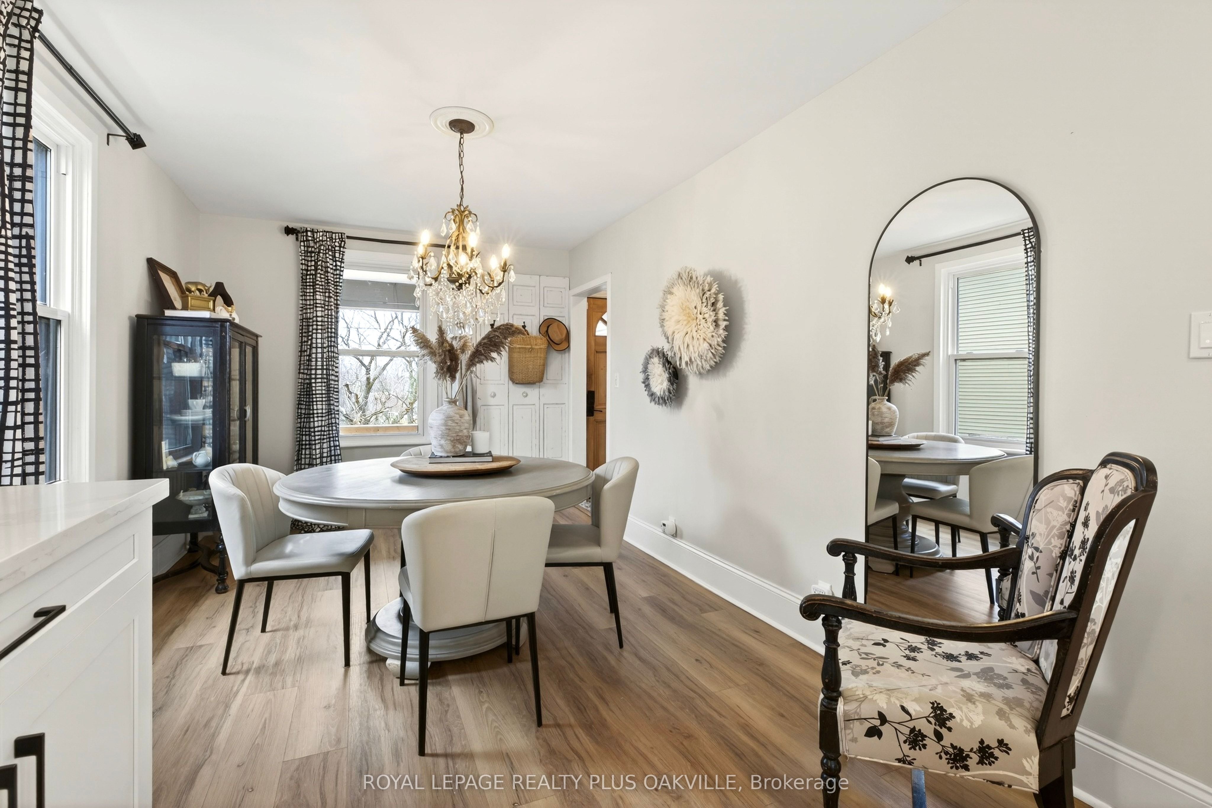 381 Elizabeth Street