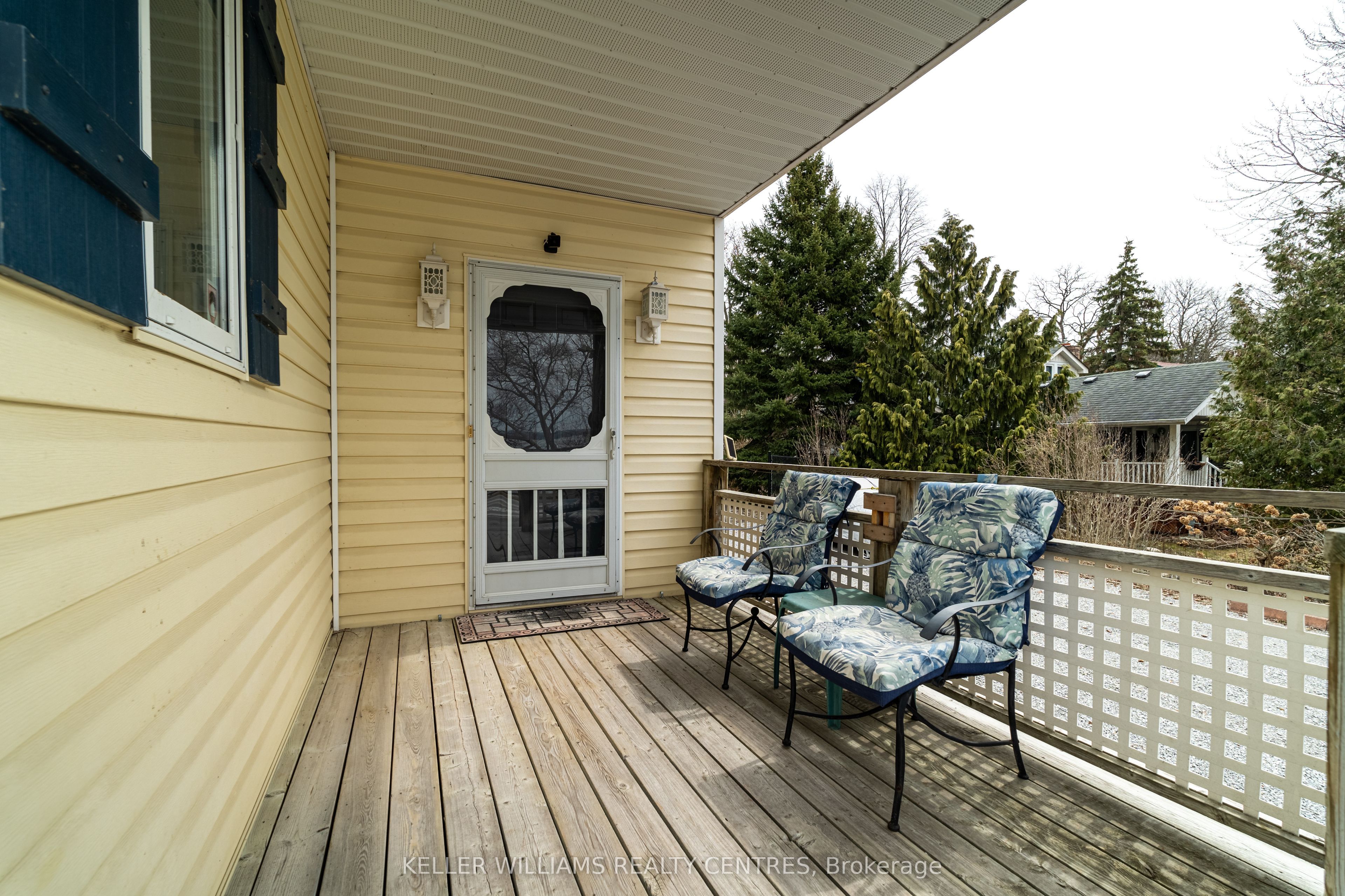 183 Lake Drive N