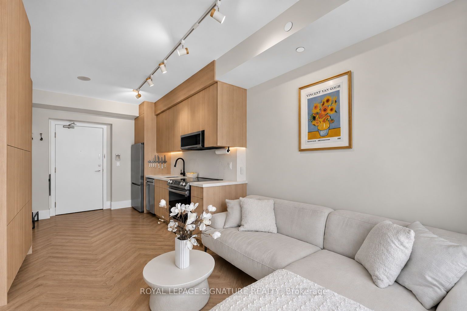 33 Shore Breeze Drive 706