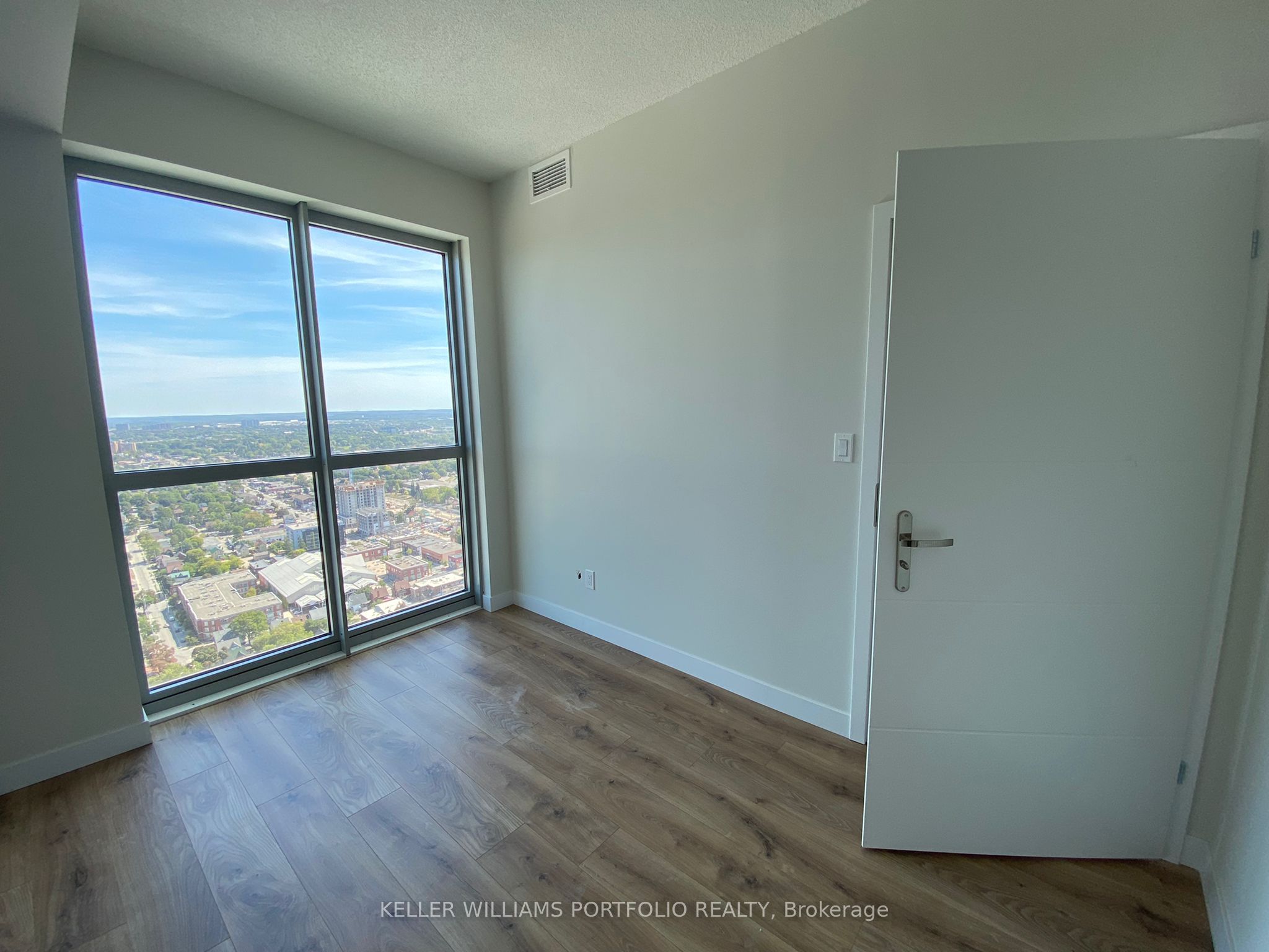 60 Frederick Street 3701