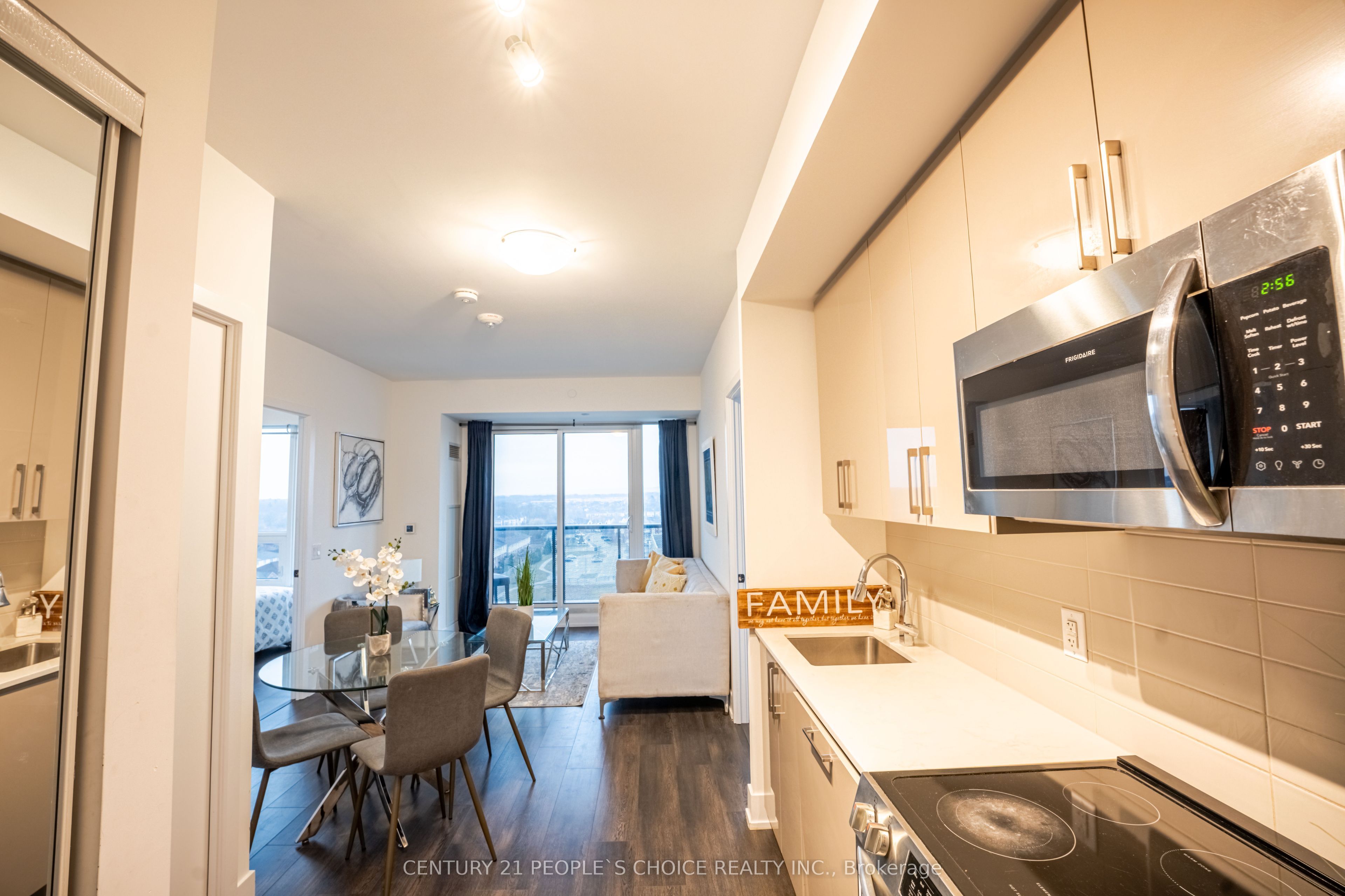 2450 Old Bronte Road W 723