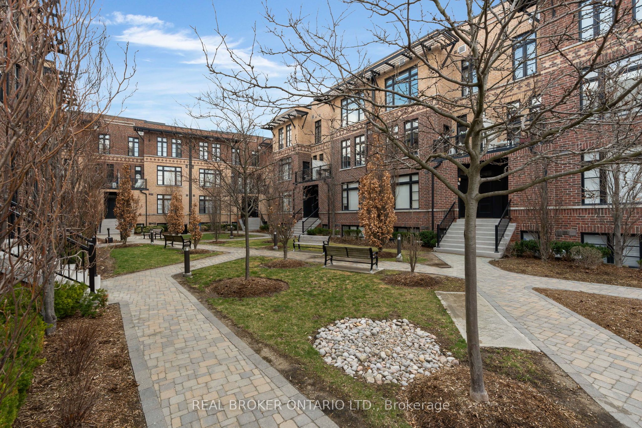 8167 Kipling Avenue 43