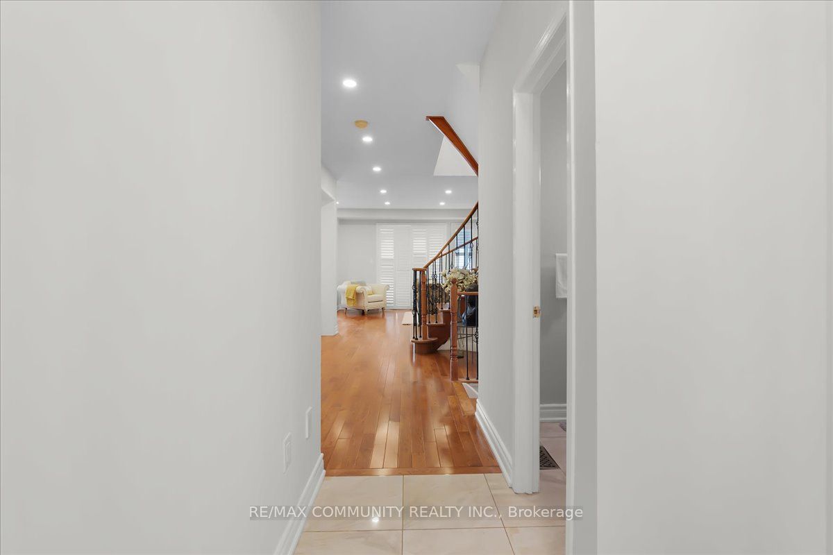 461 Rougewalk Drive