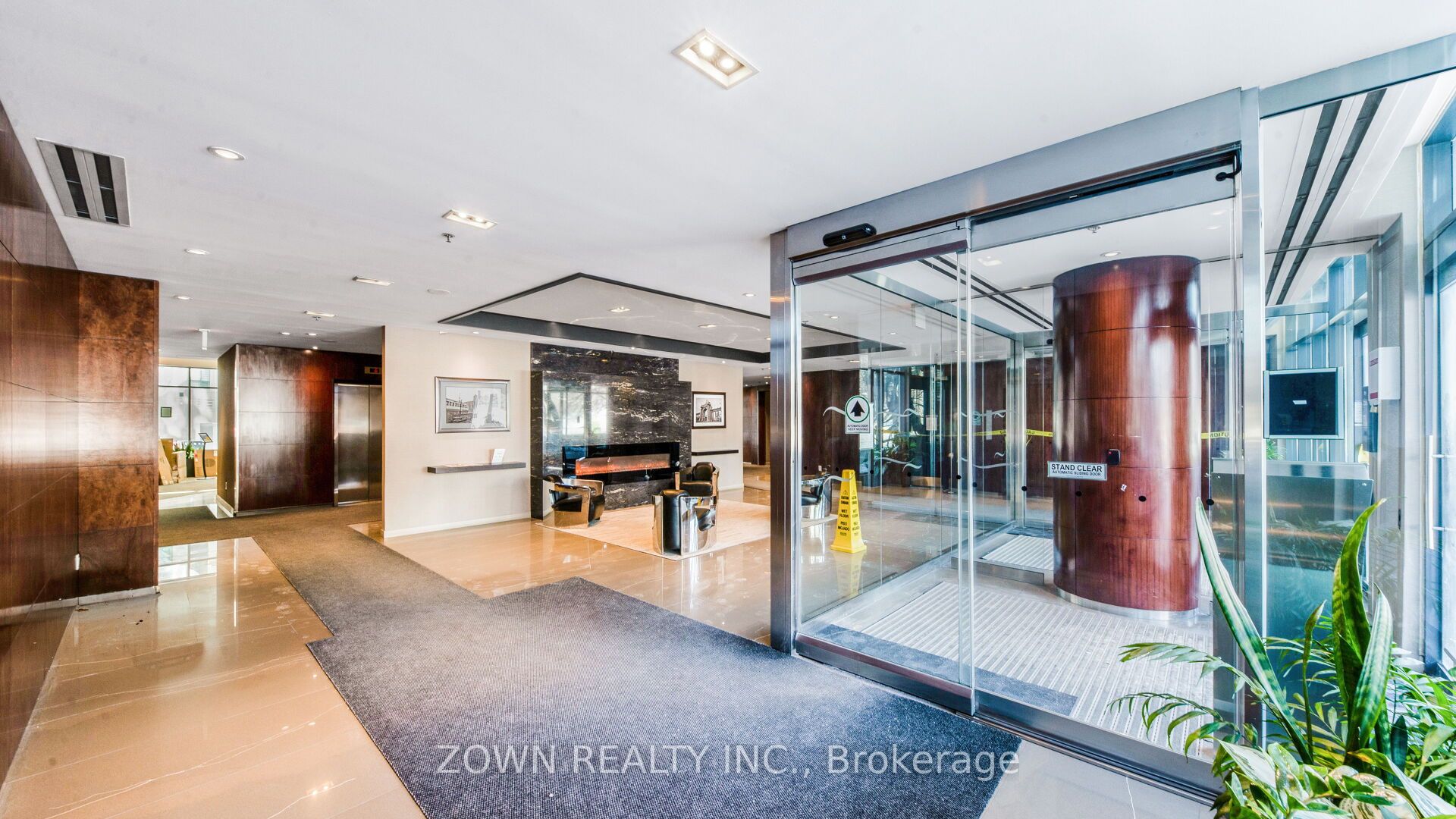 231 Fort York Boulevard 220