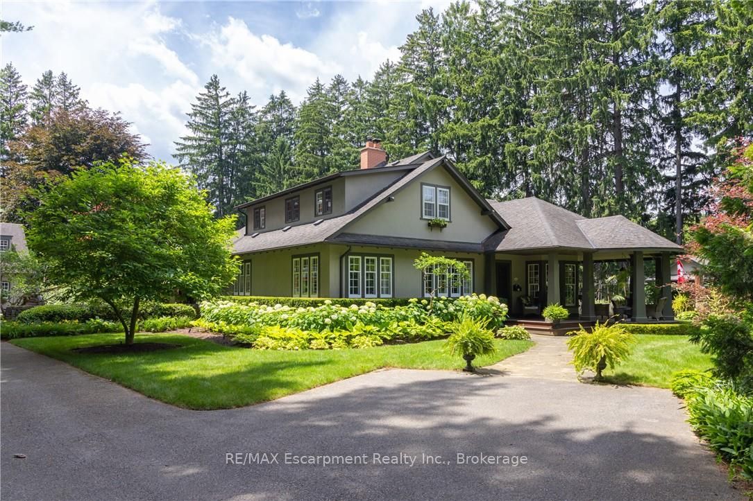 2055 Lakeshore Road E