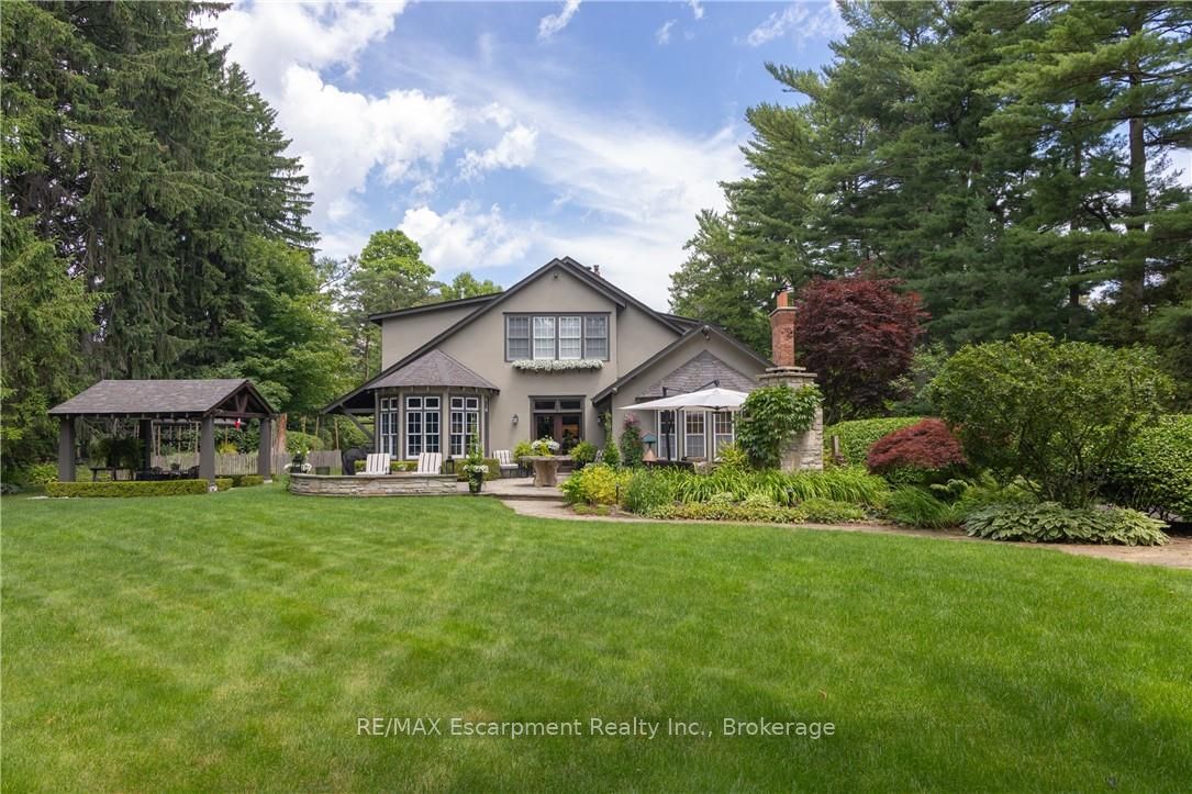 2055 Lakeshore Road E