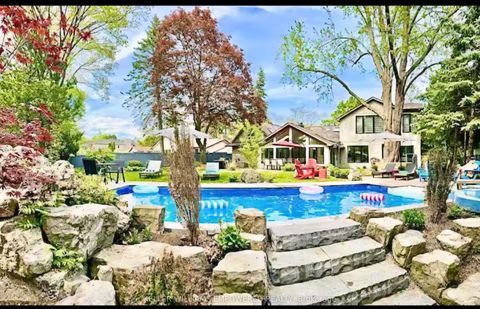 876 Parkland Avenue Mississauga ON L5H 3H1