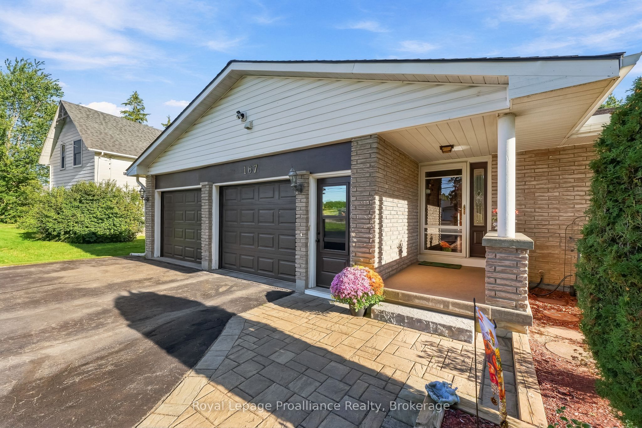 167 Dundas Street