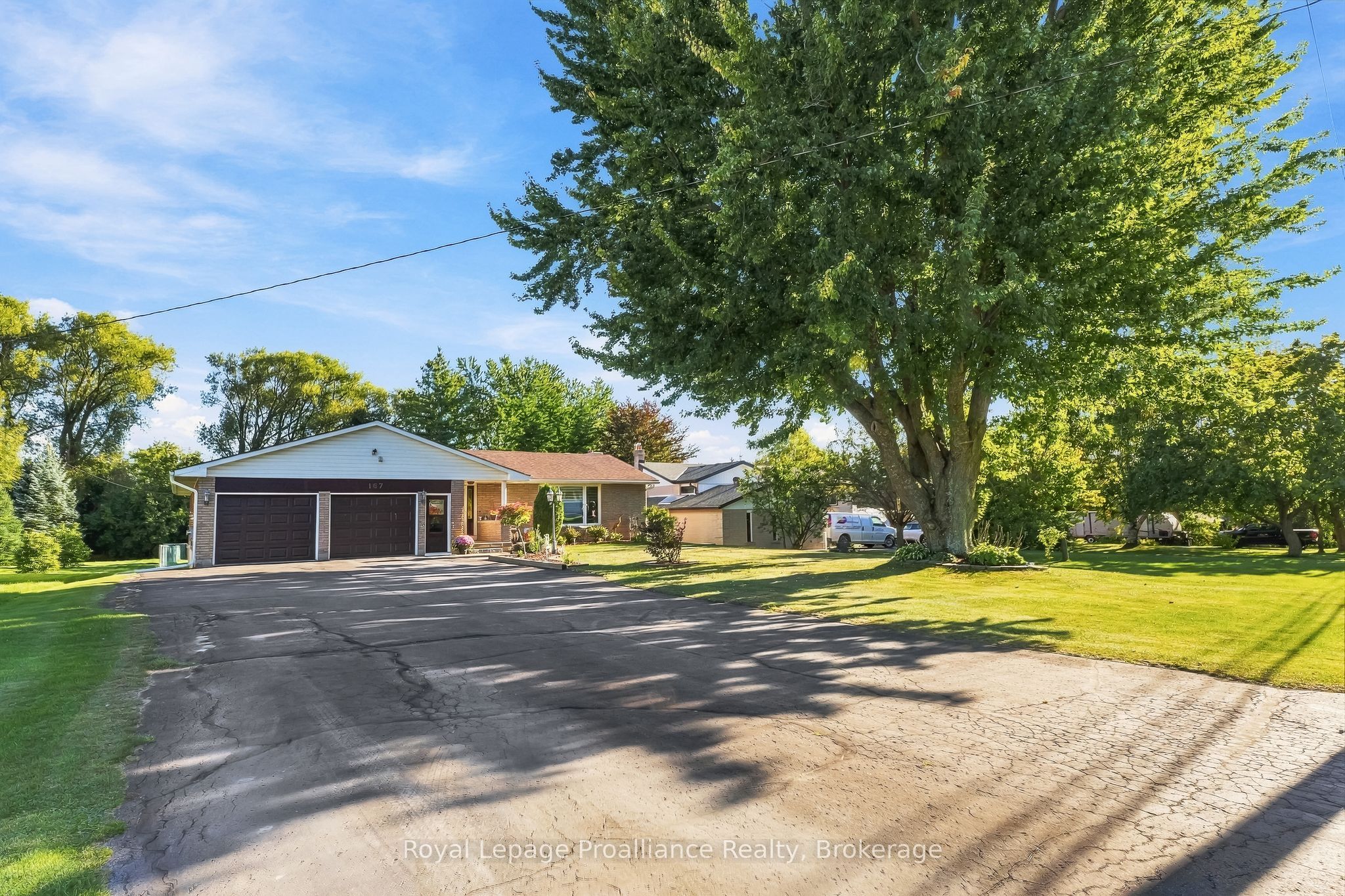 167 Dundas Street