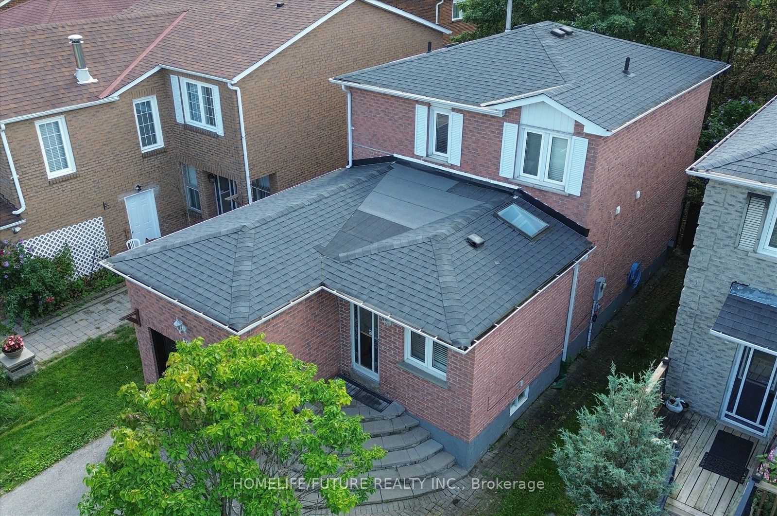 32 Marshall Crescent