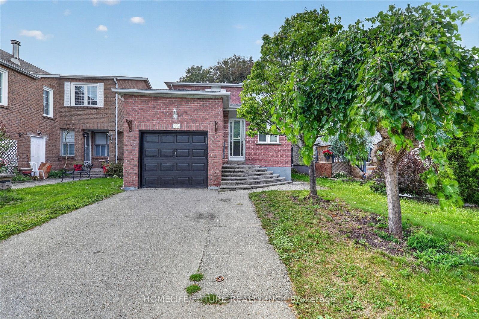 32 Marshall Crescent