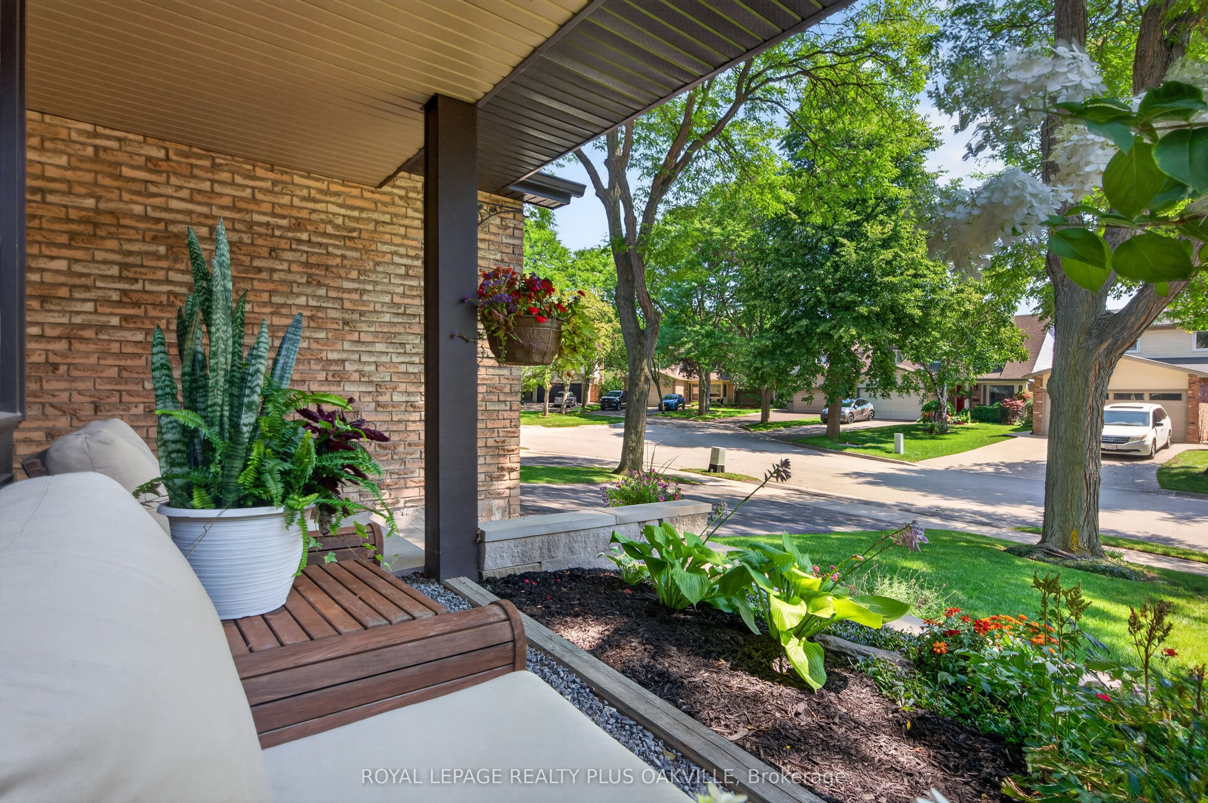 1087 Fairbanks Place