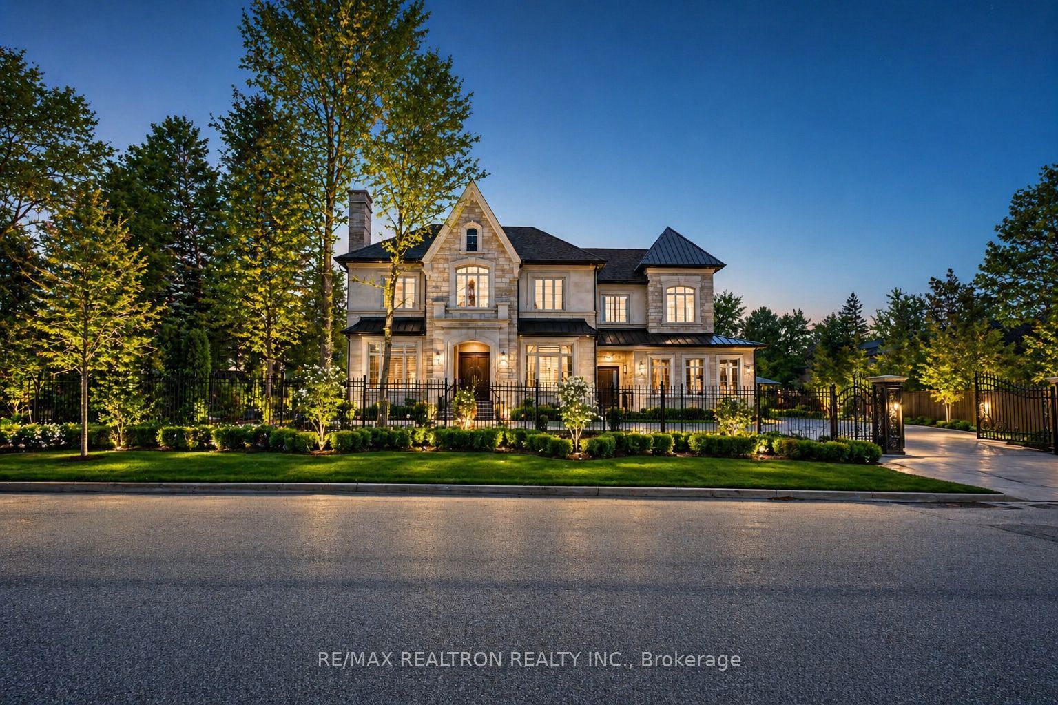 17 Pebblelane Court