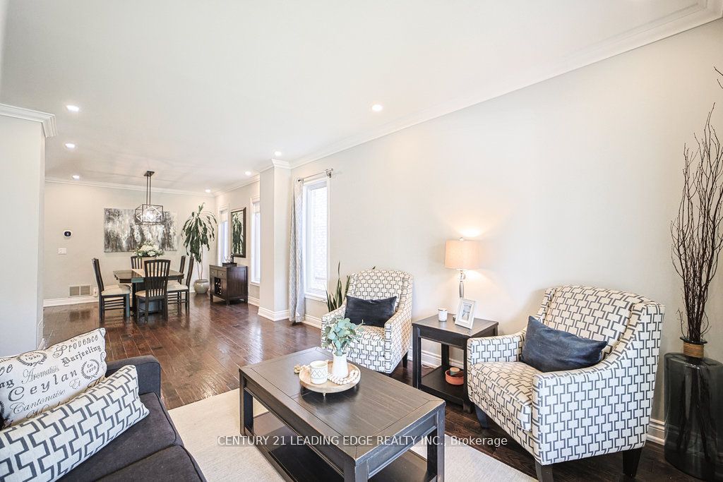 204 Ivy Jay Crescent