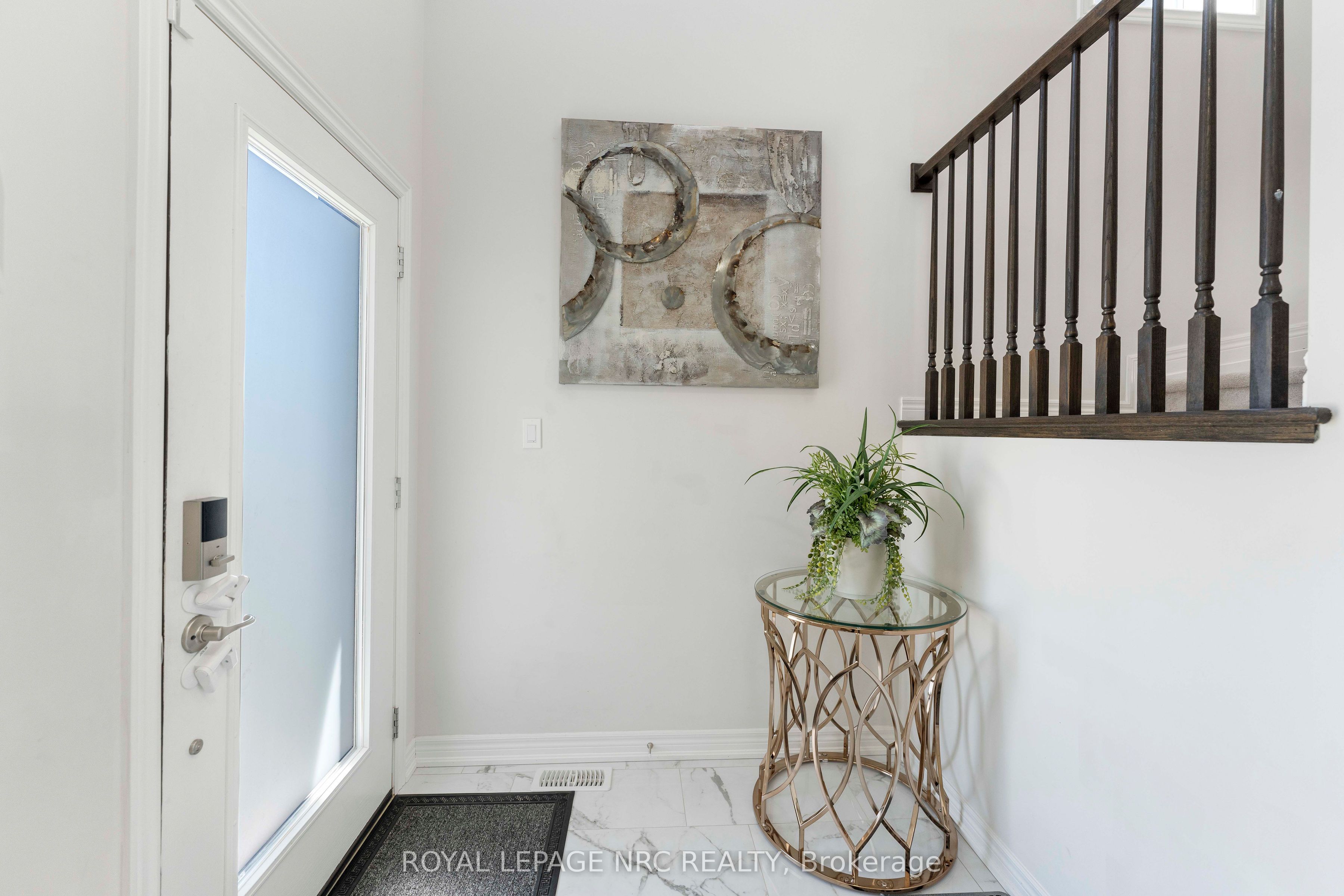 12 Swan Avenue