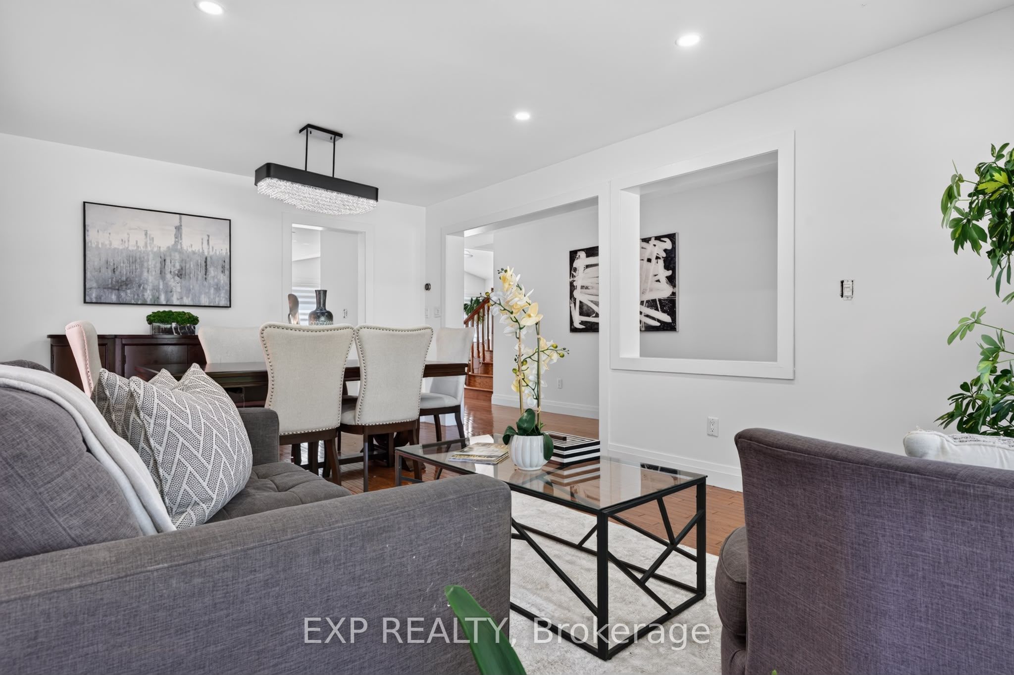 664 Dolby Crescent