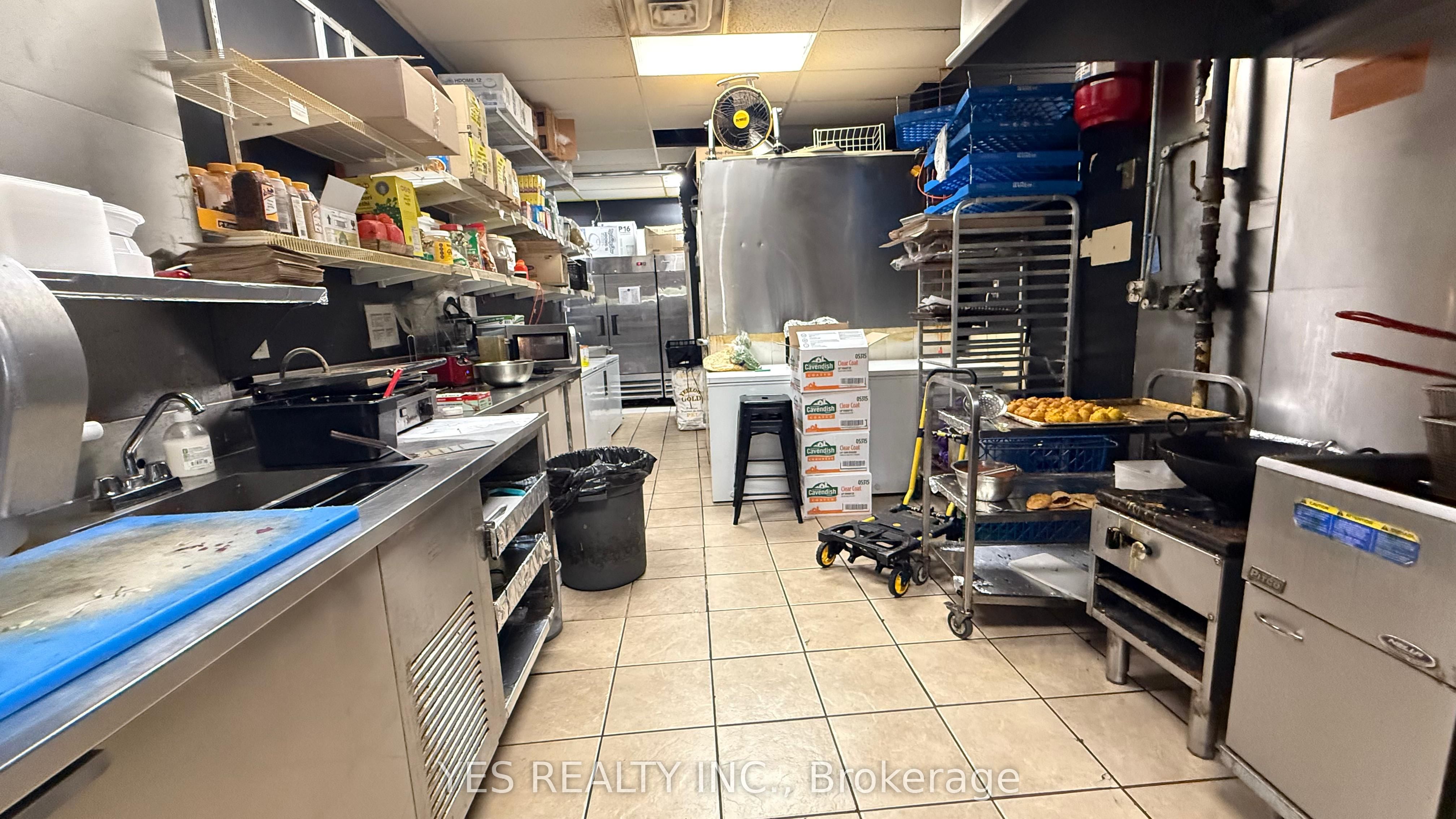 3260 Lake Shore Boulevard