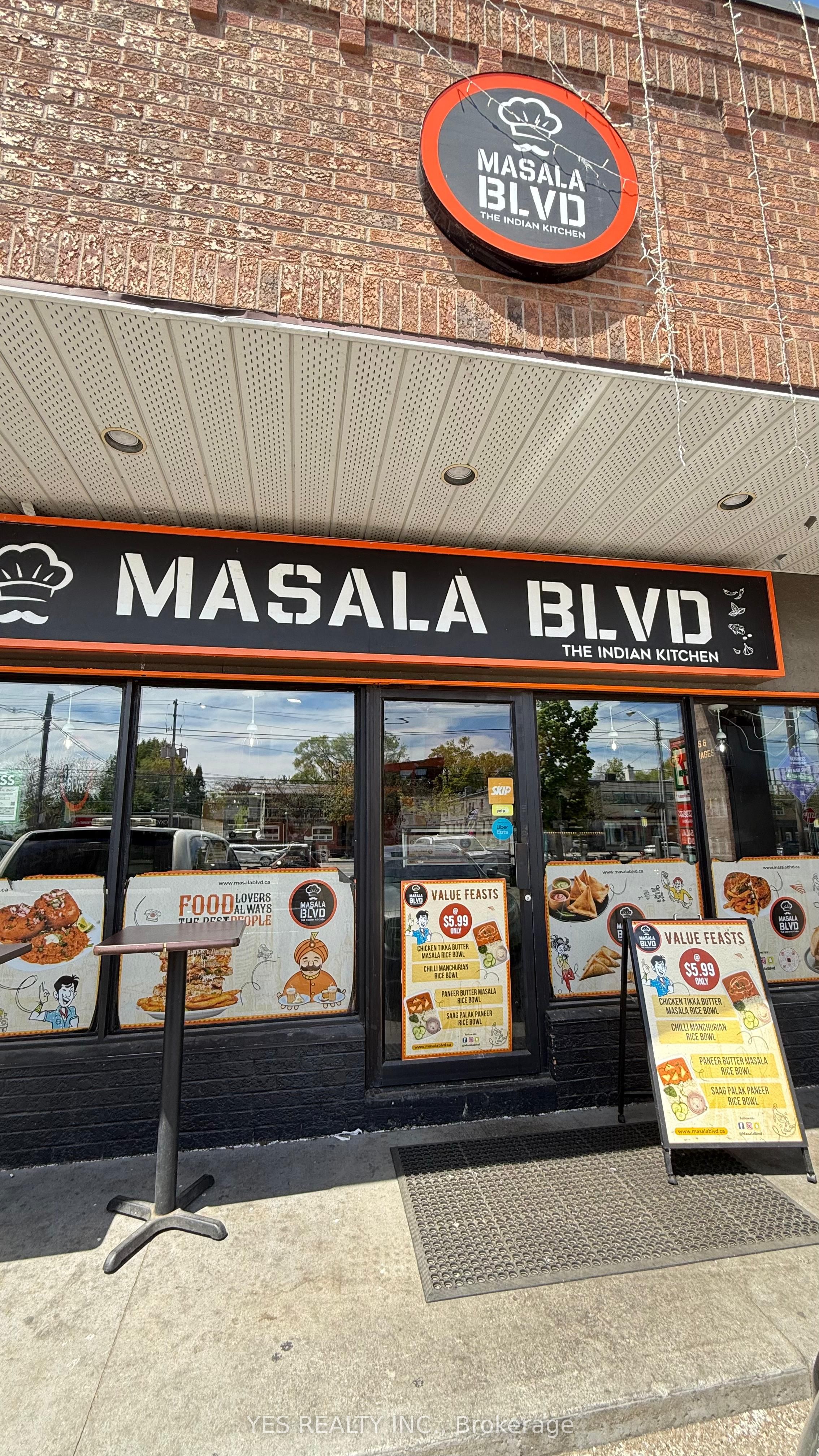 3260 Lake Shore Boulevard