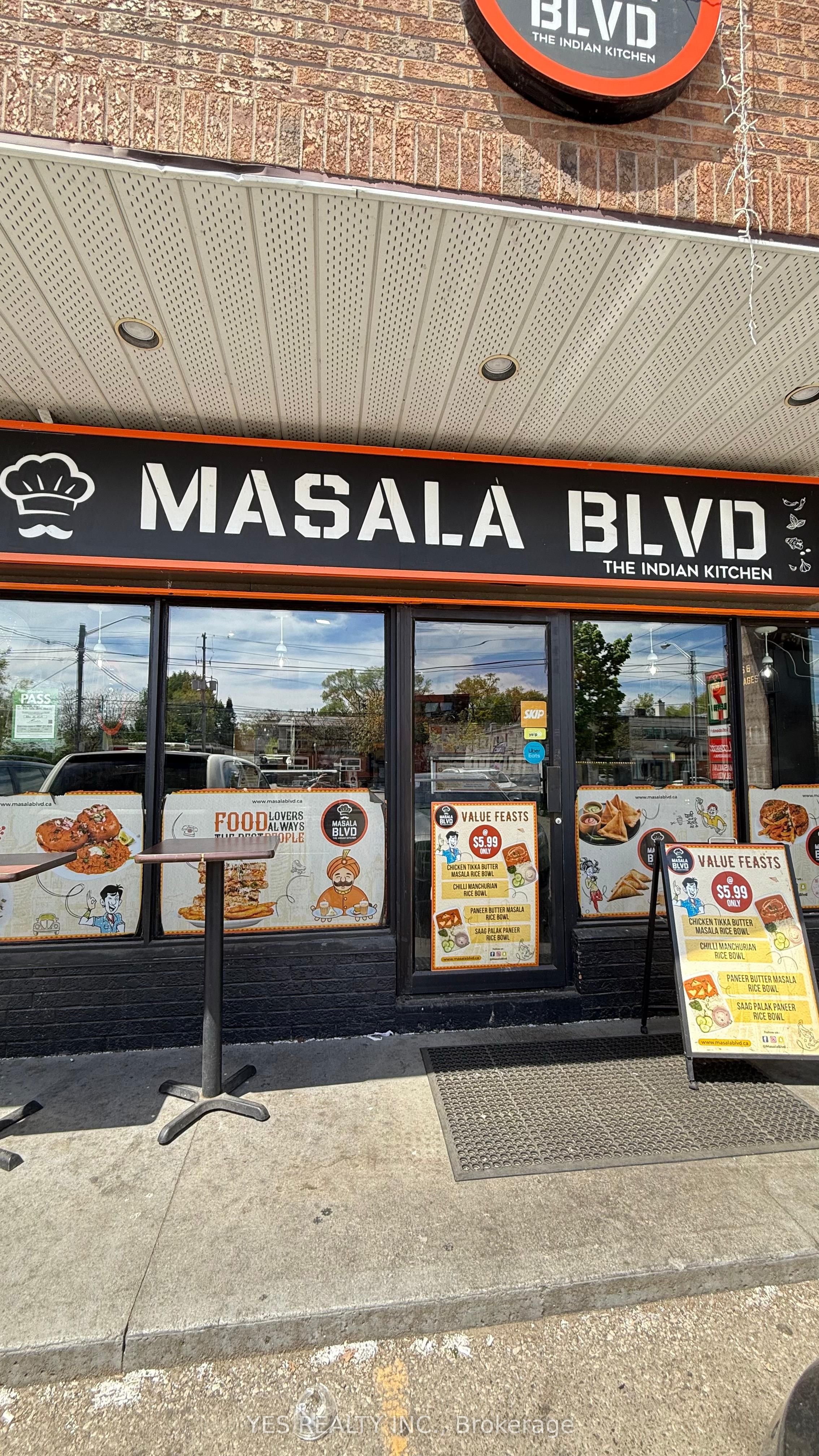 3260 Lake Shore Boulevard