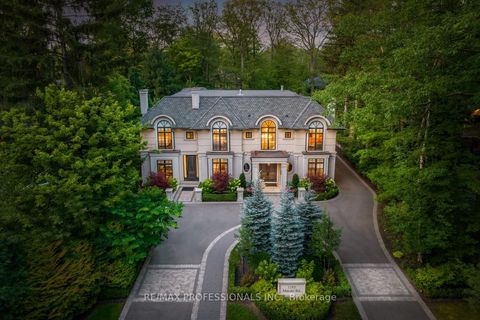 1285 Minaki Road Mississauga ON L5C 2X5
